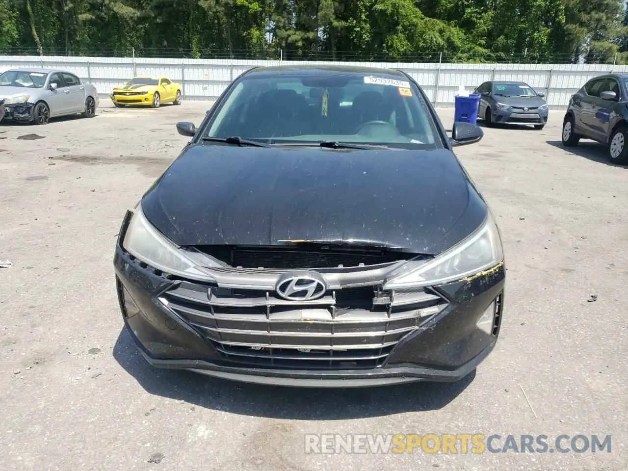 5 Photograph of a damaged car KMHD74LF4KU779401 HYUNDAI ELANTRA 2019