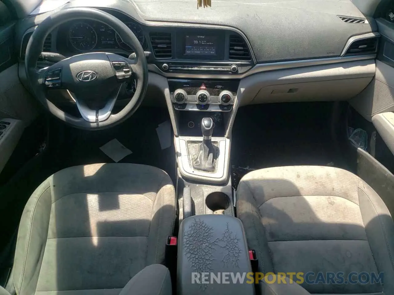 8 Photograph of a damaged car KMHD74LF4KU779401 HYUNDAI ELANTRA 2019
