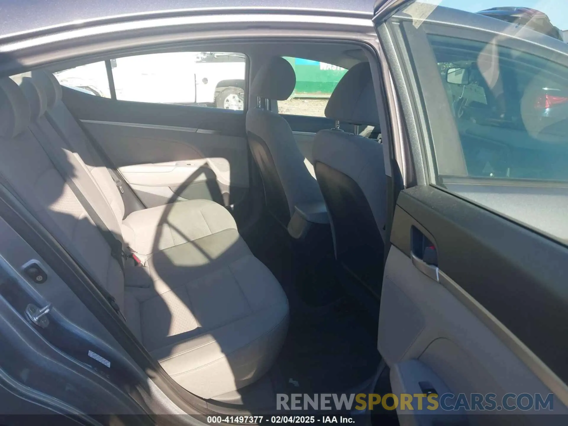 8 Photograph of a damaged car KMHD74LF4KU833618 HYUNDAI ELANTRA 2019