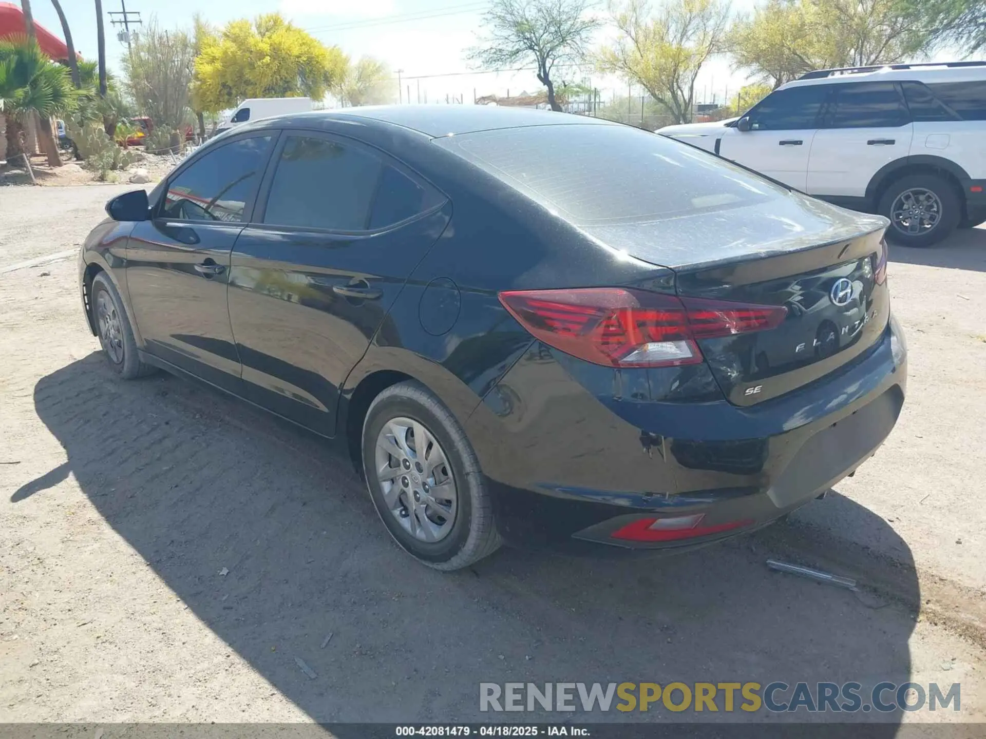 3 Photograph of a damaged car KMHD74LF4KU847101 HYUNDAI ELANTRA 2019