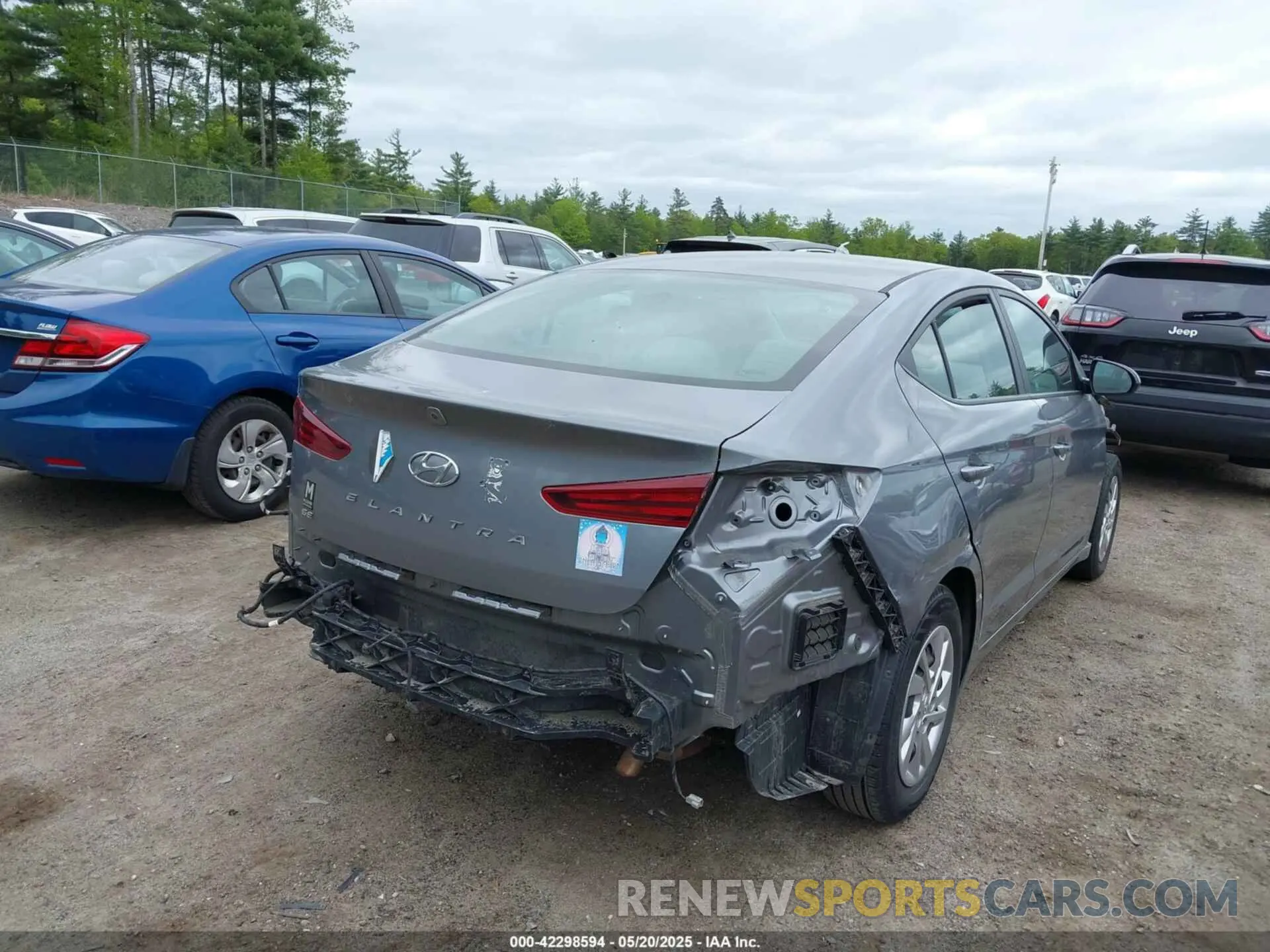 4 Photograph of a damaged car KMHD74LF4KU864786 HYUNDAI ELANTRA 2019