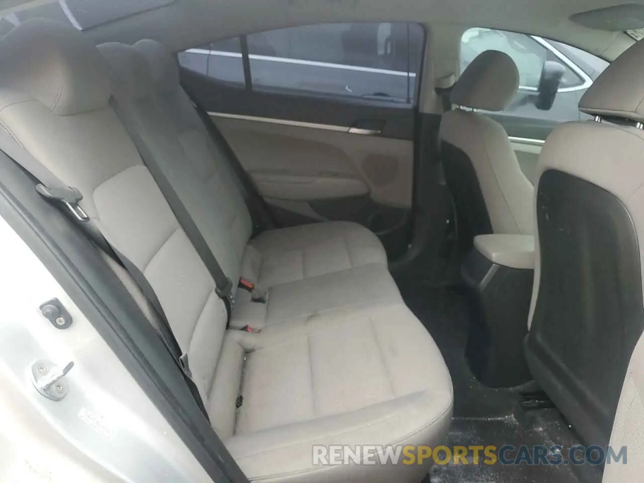 10 Photograph of a damaged car KMHD74LF5KU775230 HYUNDAI ELANTRA 2019