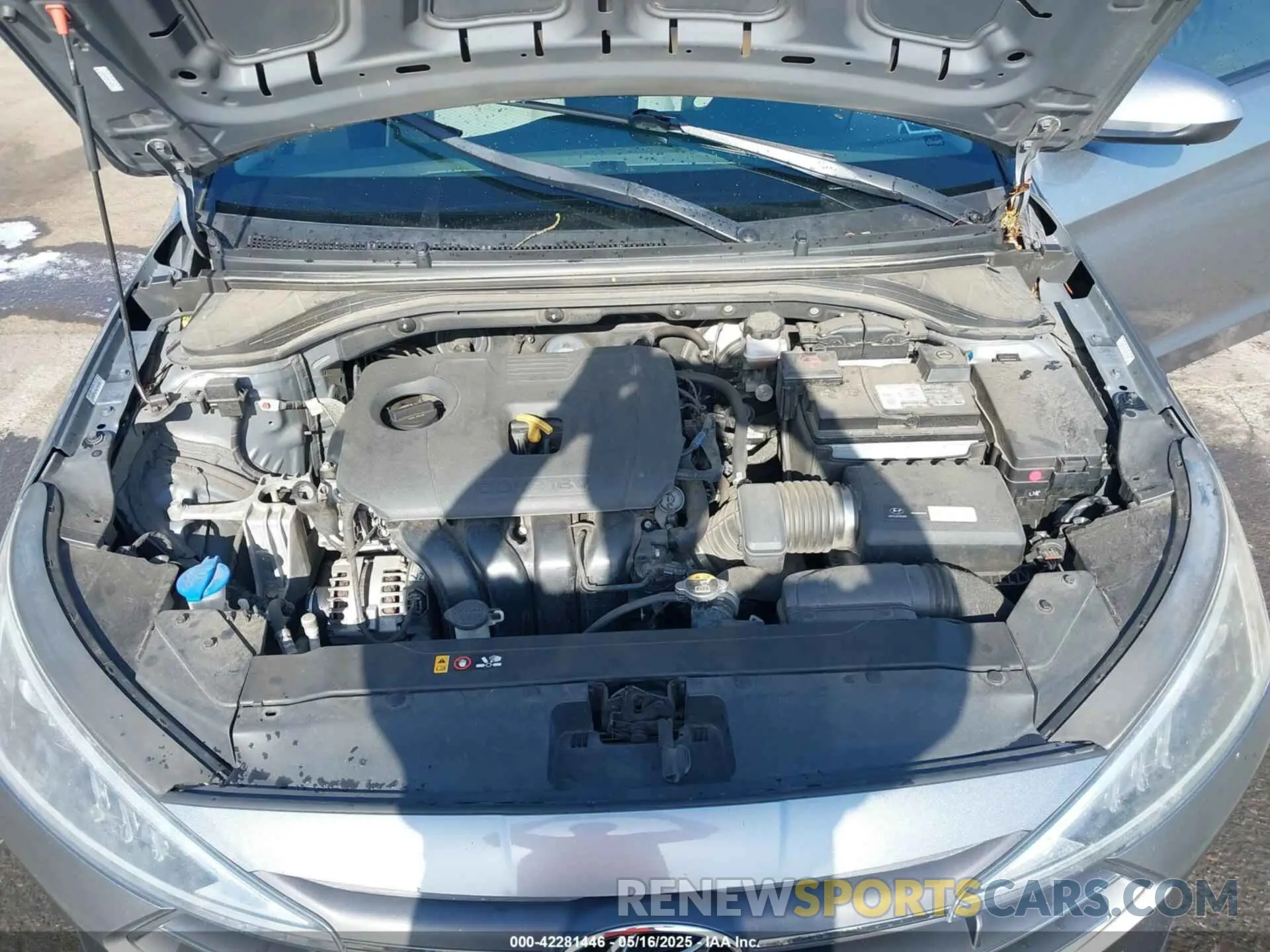10 Photograph of a damaged car KMHD74LF5KU783375 HYUNDAI ELANTRA 2019