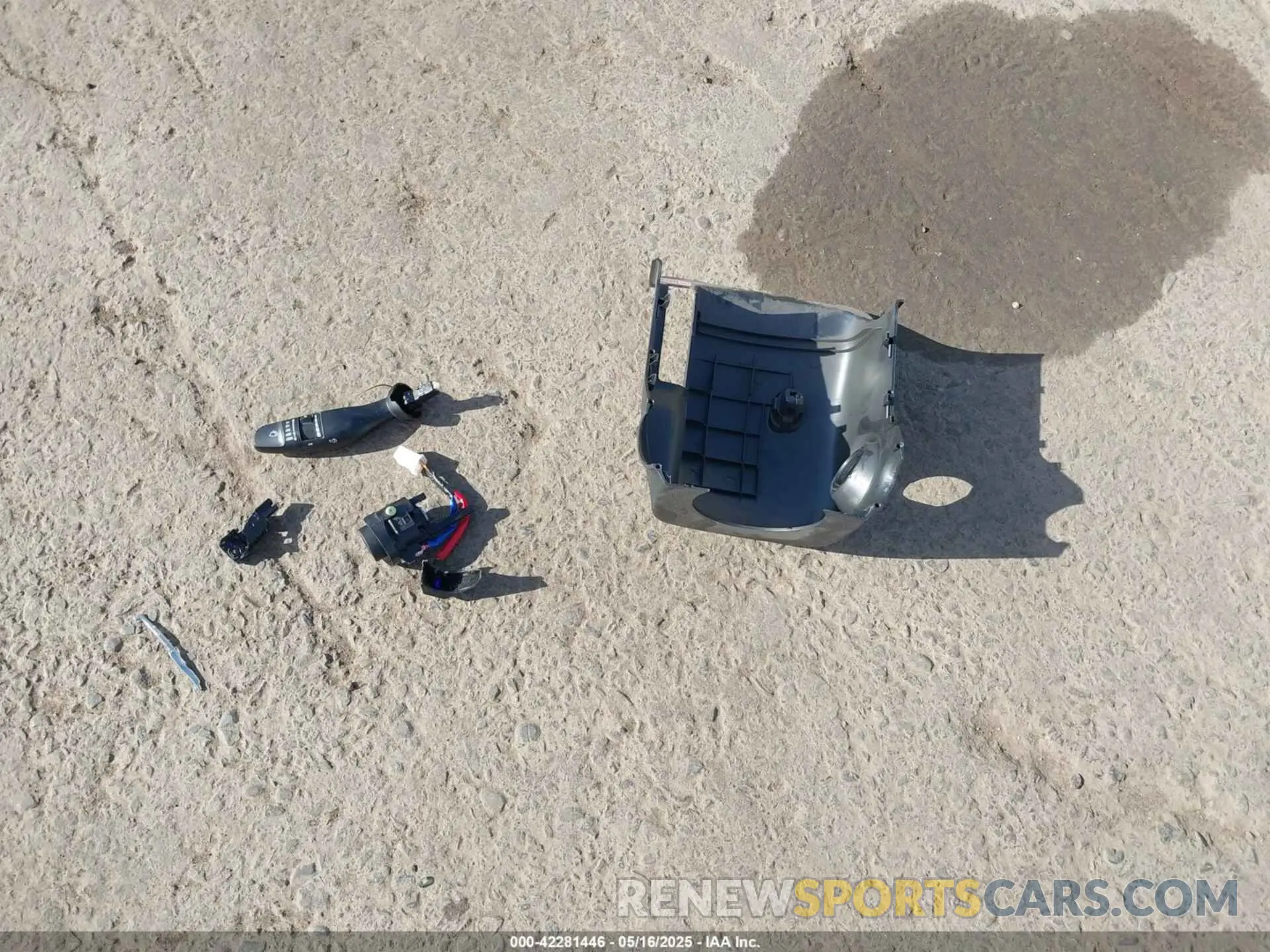 12 Photograph of a damaged car KMHD74LF5KU783375 HYUNDAI ELANTRA 2019