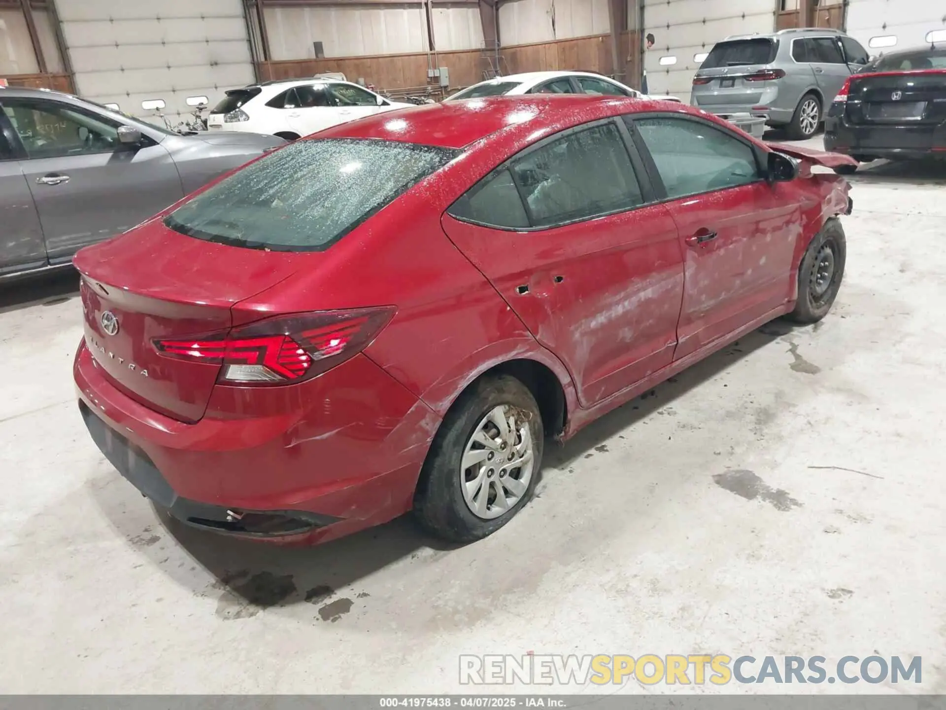 4 Photograph of a damaged car KMHD74LF5KU851268 HYUNDAI ELANTRA 2019