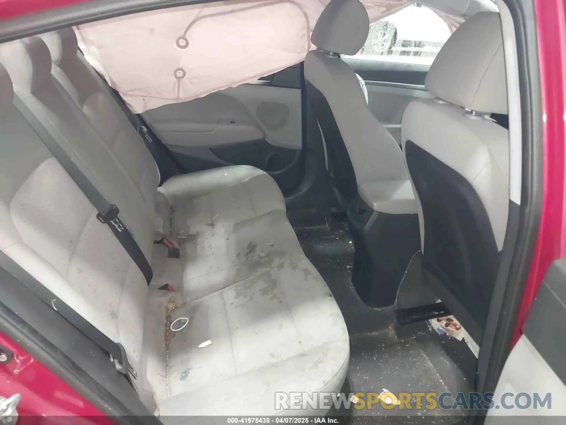 8 Photograph of a damaged car KMHD74LF5KU851268 HYUNDAI ELANTRA 2019