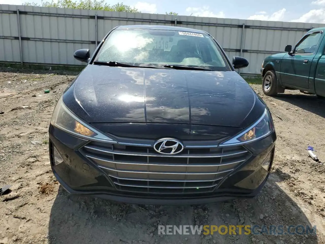 5 Photograph of a damaged car KMHD74LF6KU754094 HYUNDAI ELANTRA 2019