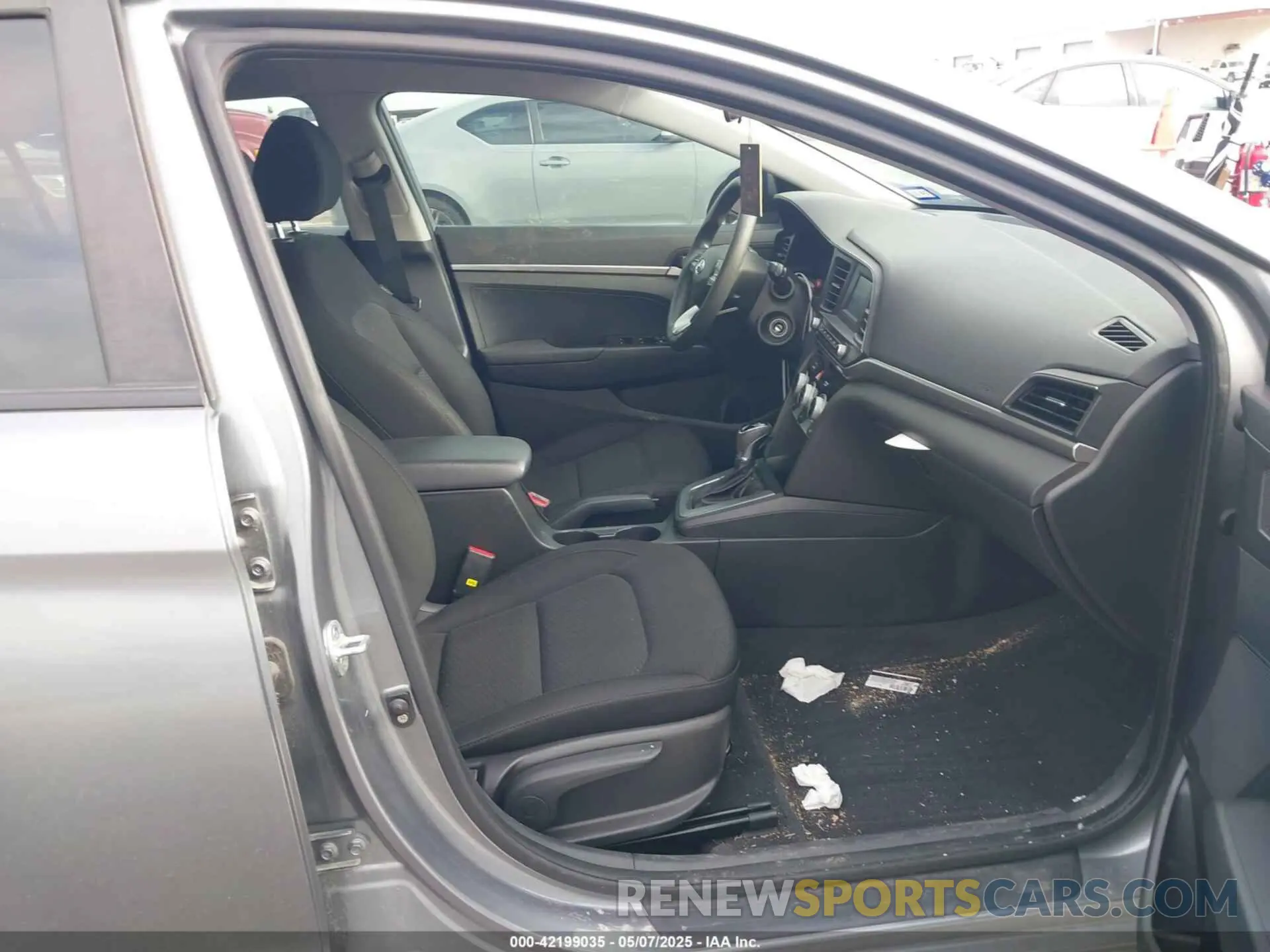 5 Photograph of a damaged car KMHD74LF6KU754418 HYUNDAI ELANTRA 2019