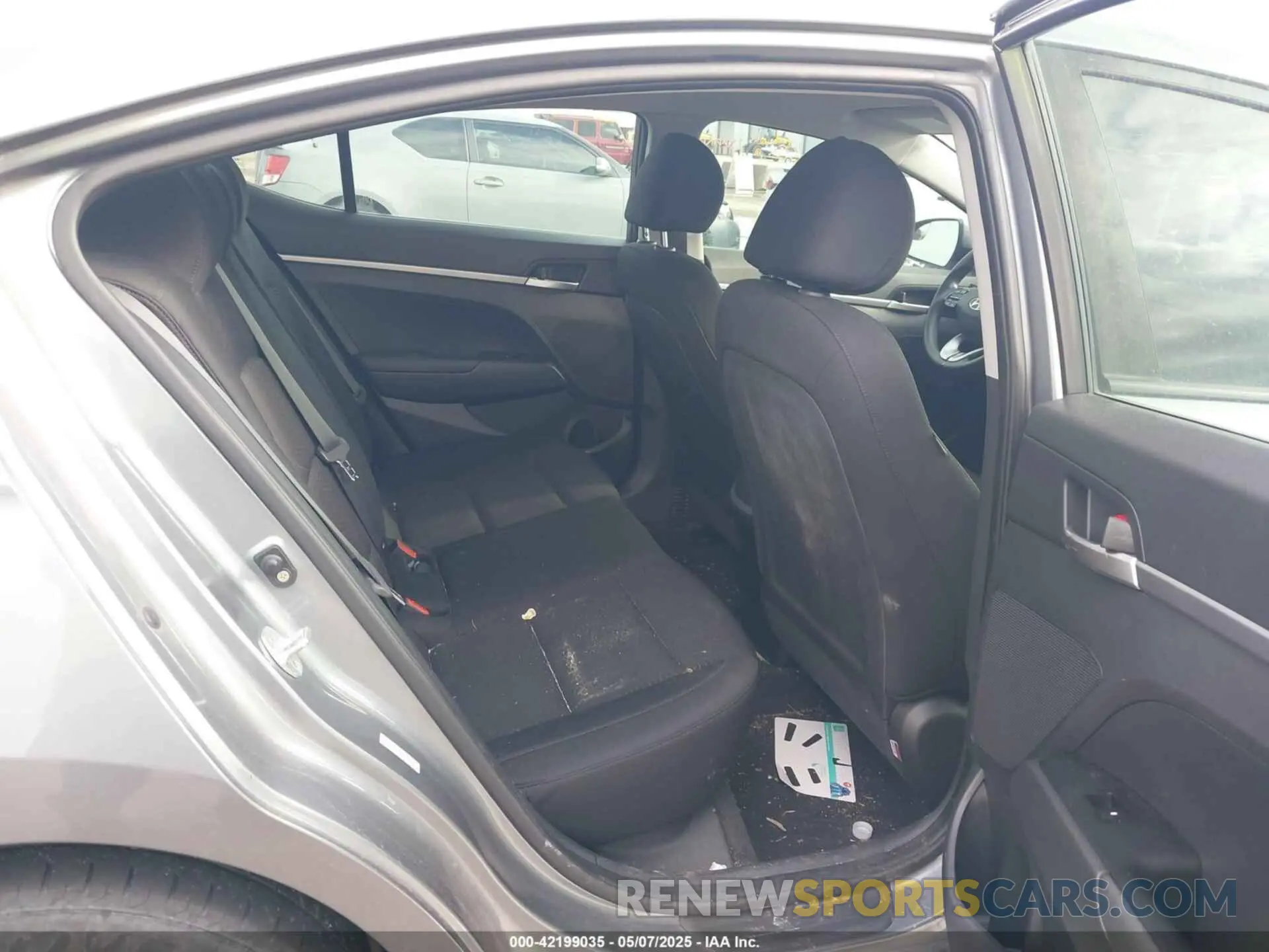 8 Photograph of a damaged car KMHD74LF6KU754418 HYUNDAI ELANTRA 2019
