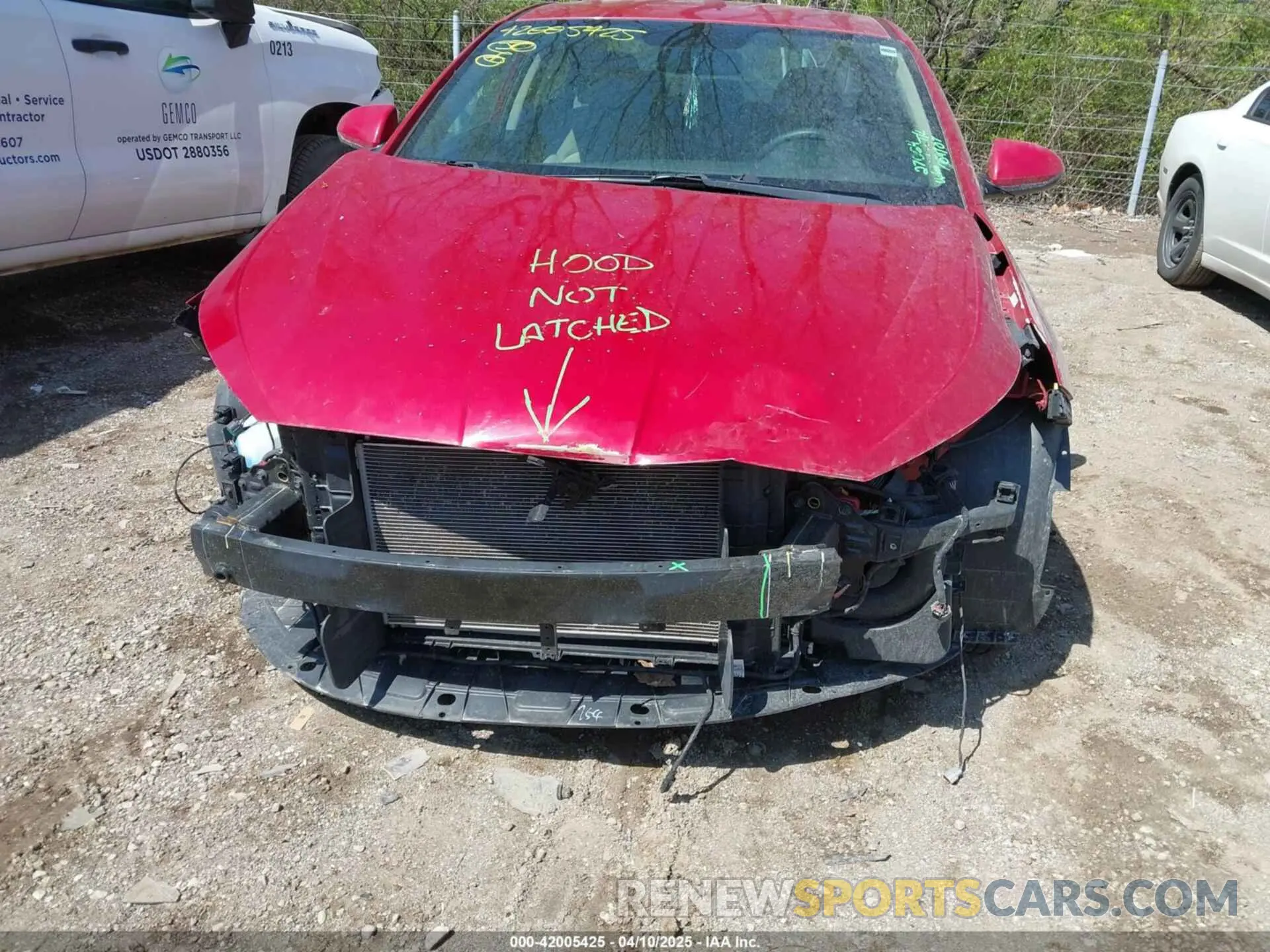 13 Photograph of a damaged car KMHD74LF6KU817159 HYUNDAI ELANTRA 2019