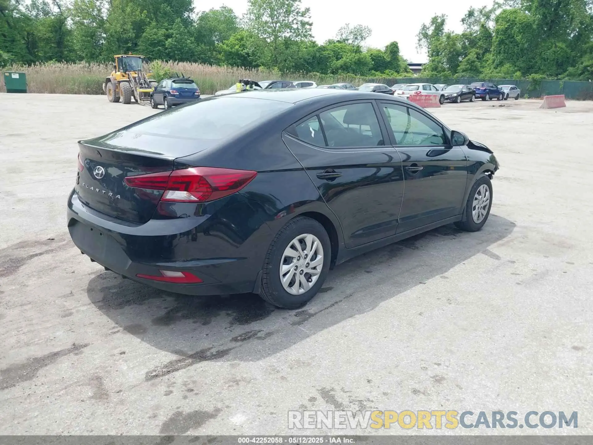 4 Photograph of a damaged car KMHD74LF6KU824385 HYUNDAI ELANTRA 2019