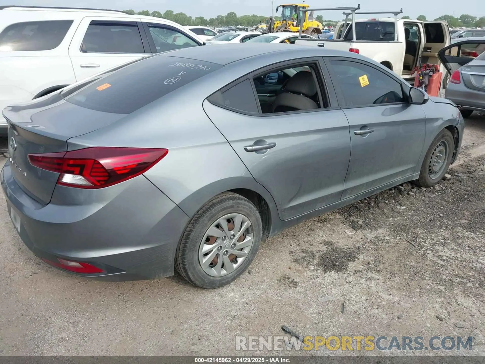 4 Photograph of a damaged car KMHD74LF7KU762060 HYUNDAI ELANTRA 2019