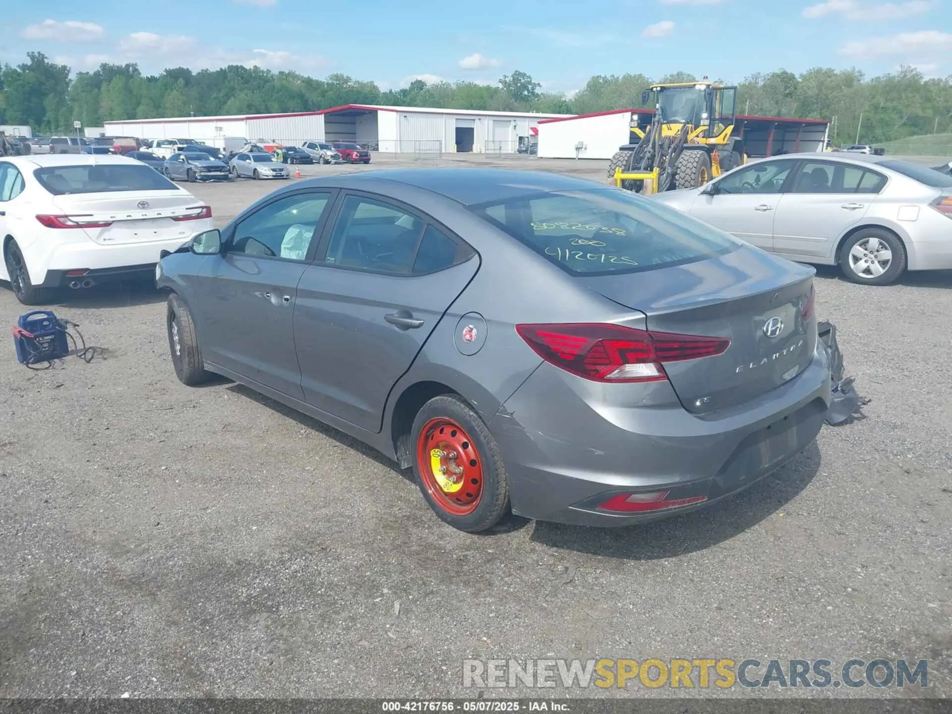 3 Photograph of a damaged car KMHD74LF7KU789713 HYUNDAI ELANTRA 2019