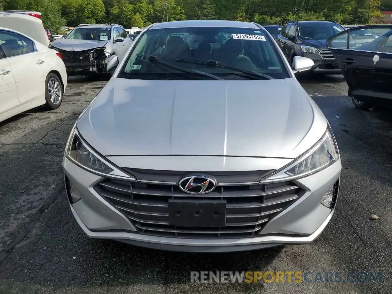 5 Photograph of a damaged car KMHD74LF8KU768563 HYUNDAI ELANTRA 2019