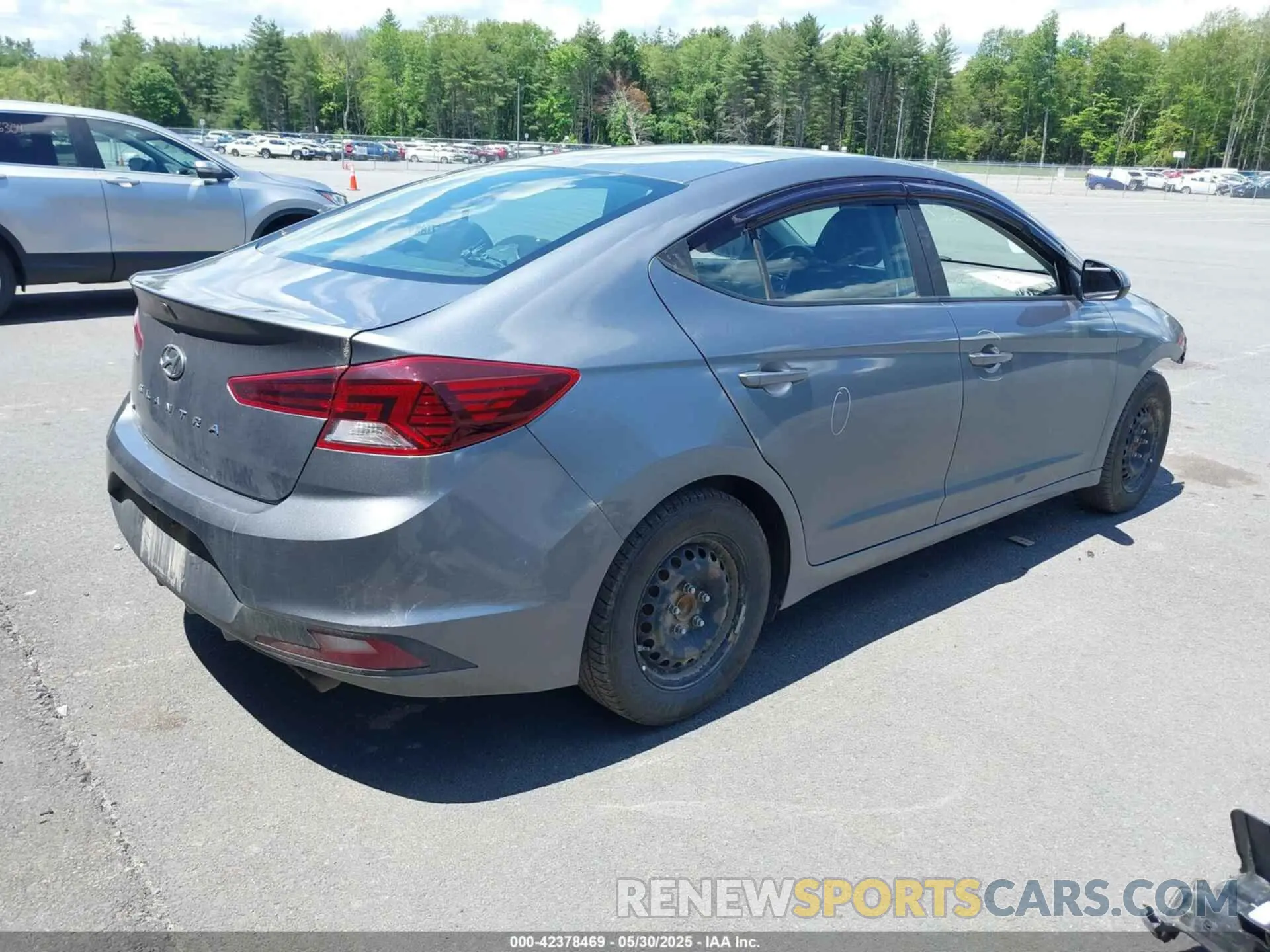4 Photograph of a damaged car KMHD74LF8KU810164 HYUNDAI ELANTRA 2019