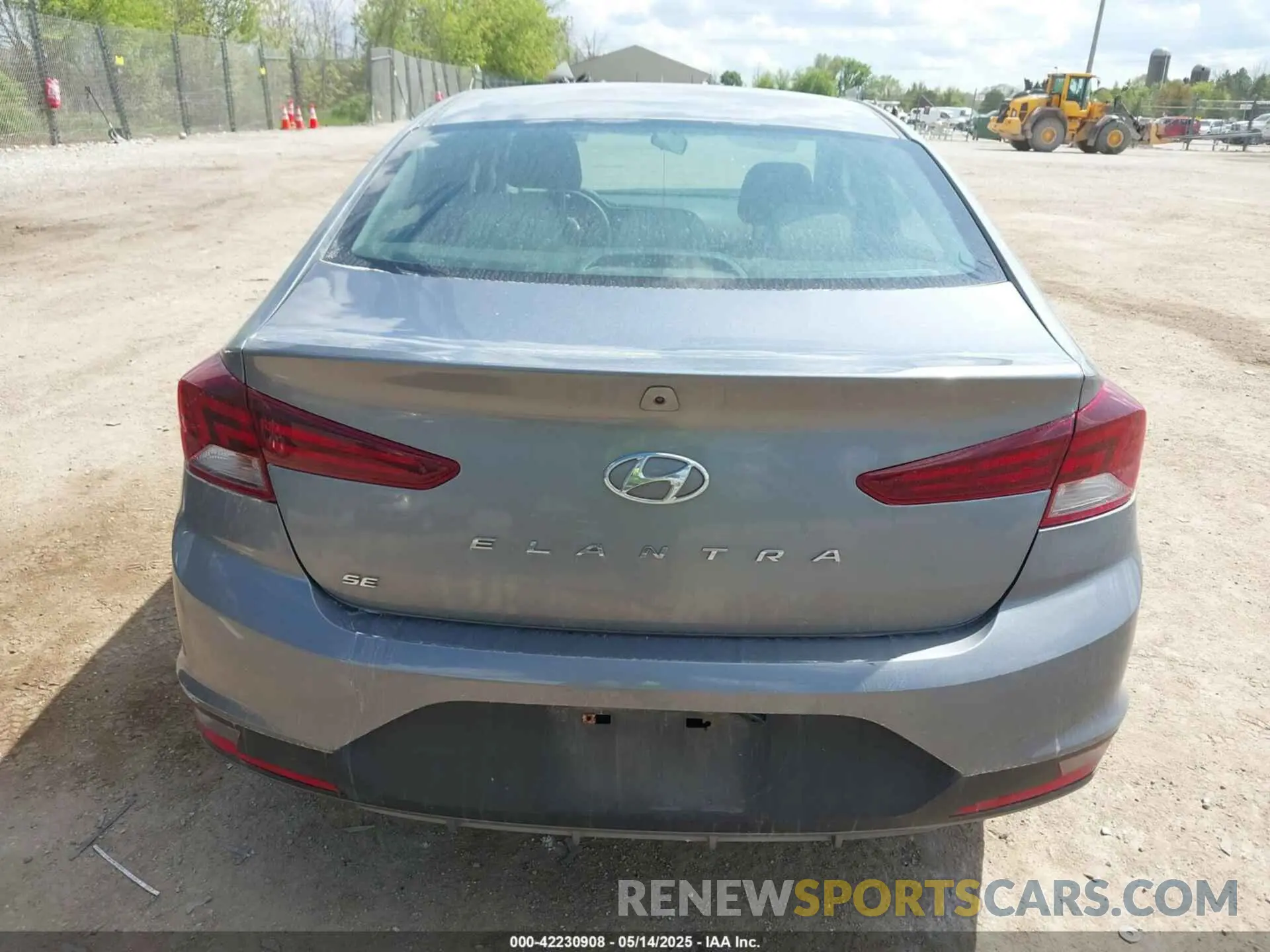 16 Photograph of a damaged car KMHD74LF8KU868713 HYUNDAI ELANTRA 2019