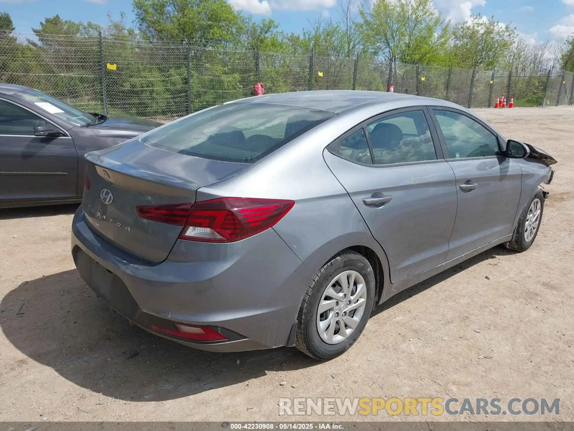4 Photograph of a damaged car KMHD74LF8KU868713 HYUNDAI ELANTRA 2019