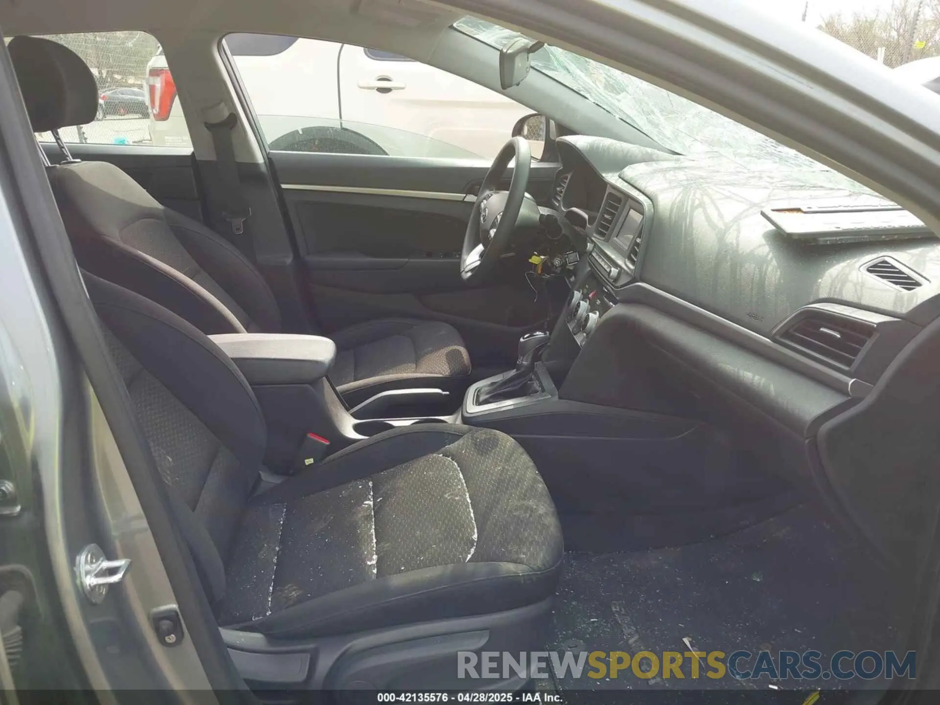 5 Photograph of a damaged car KMHD74LF9KU777191 HYUNDAI ELANTRA 2019