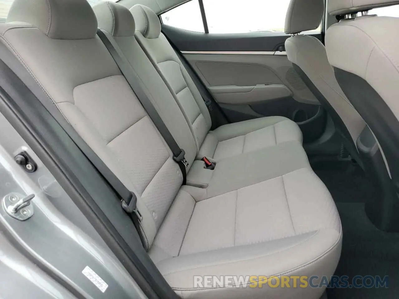 10 Photograph of a damaged car KMHD74LF9KU808391 HYUNDAI ELANTRA 2019