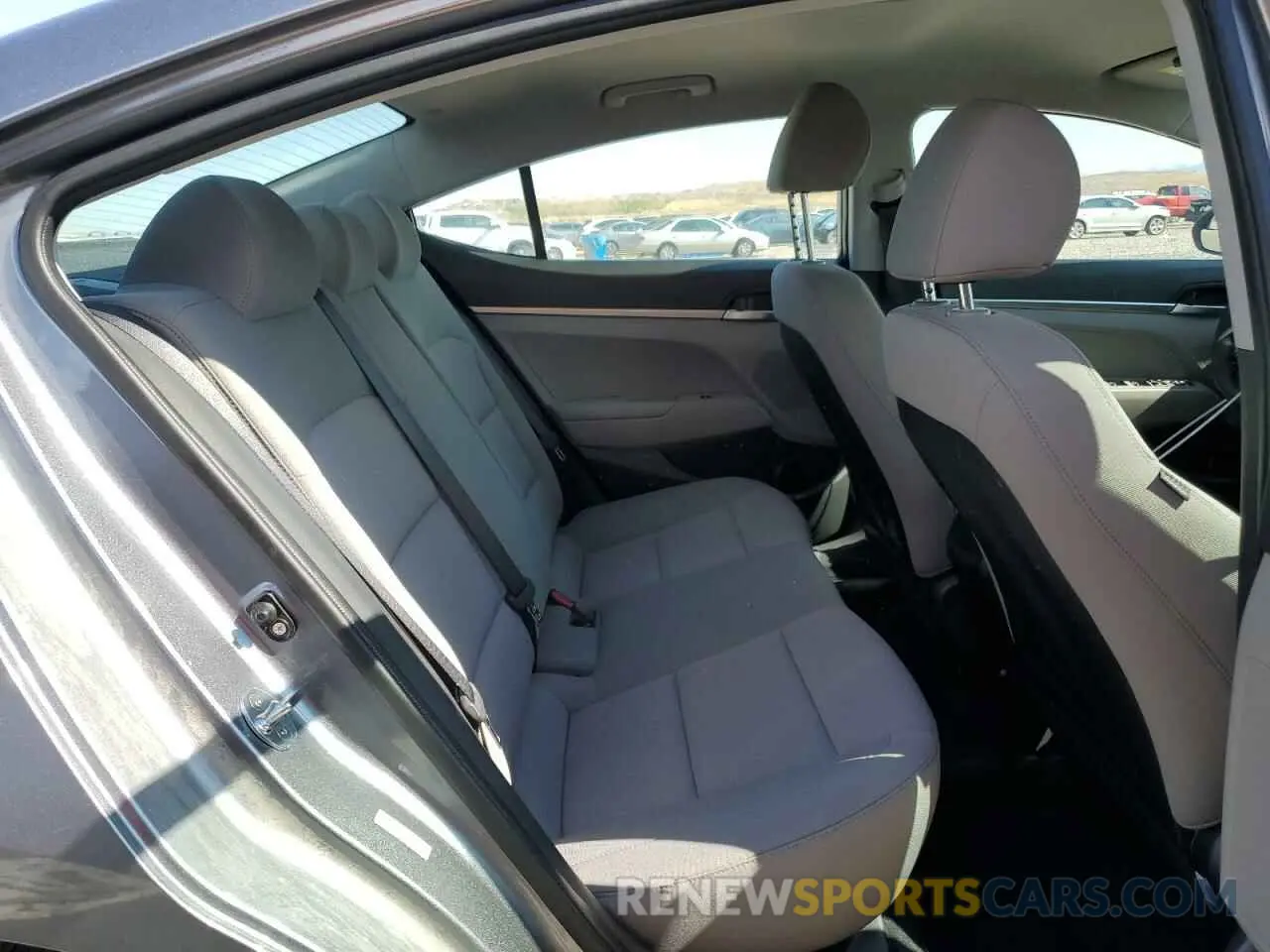 10 Photograph of a damaged car KMHD74LFXKU830657 HYUNDAI ELANTRA 2019