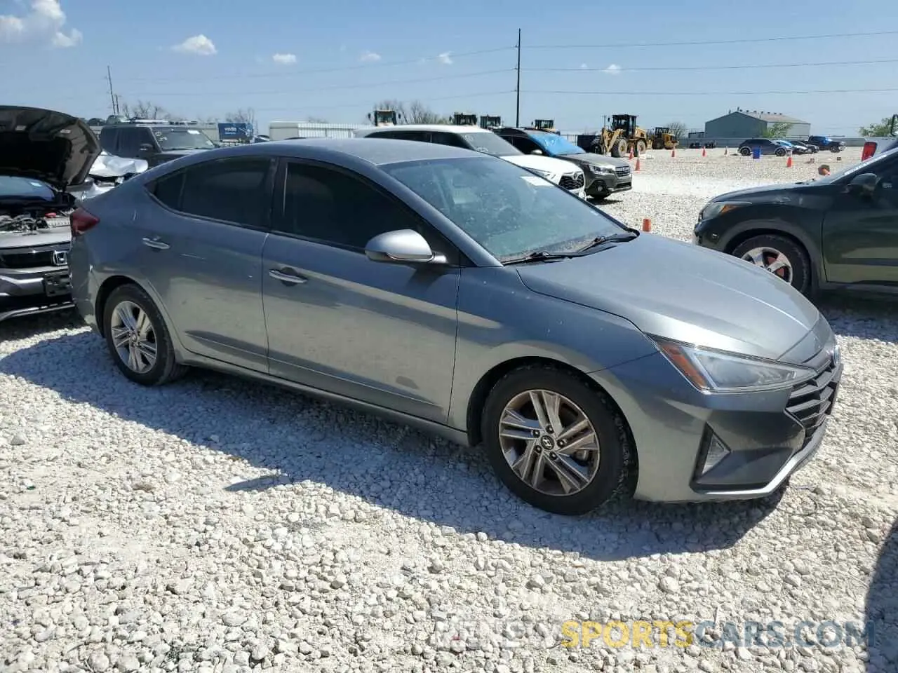 4 Photograph of a damaged car KMHD84LF0KU738177 HYUNDAI ELANTRA 2019