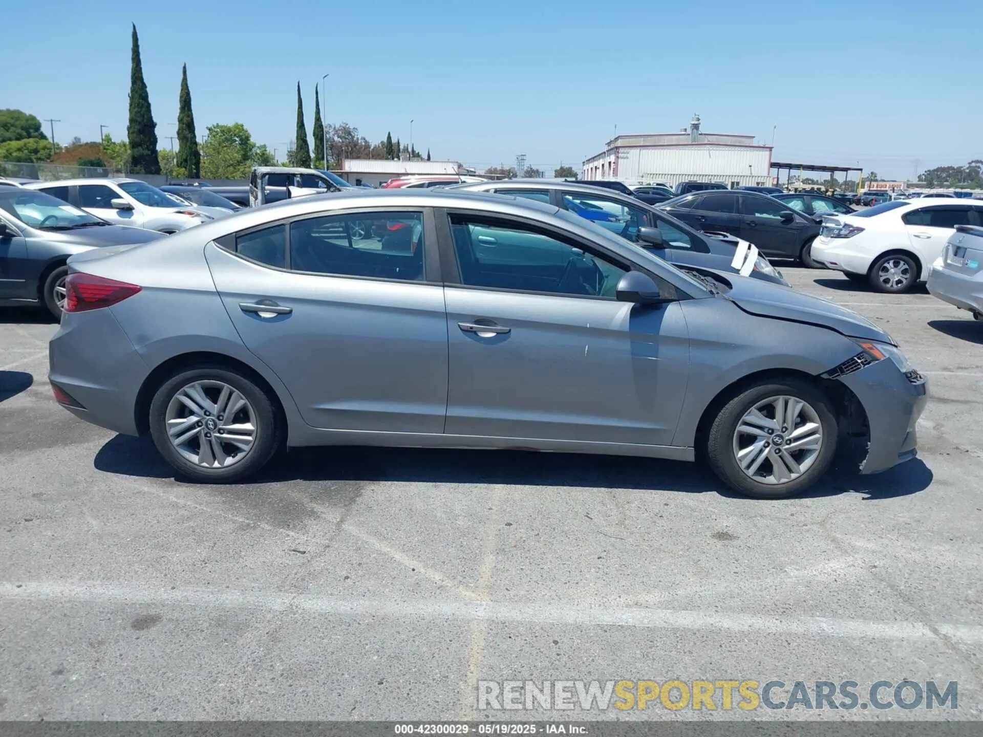 13 Photograph of a damaged car KMHD84LF0KU761622 HYUNDAI ELANTRA 2019