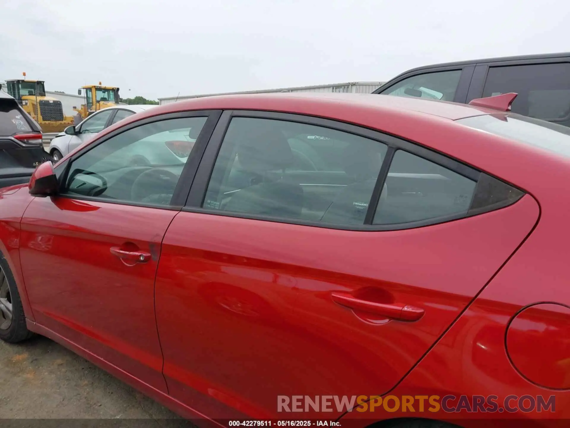 13 Photograph of a damaged car KMHD84LF0KU764701 HYUNDAI ELANTRA 2019