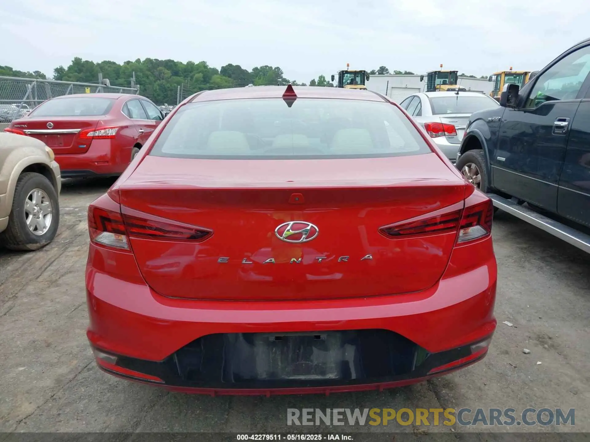 15 Photograph of a damaged car KMHD84LF0KU764701 HYUNDAI ELANTRA 2019