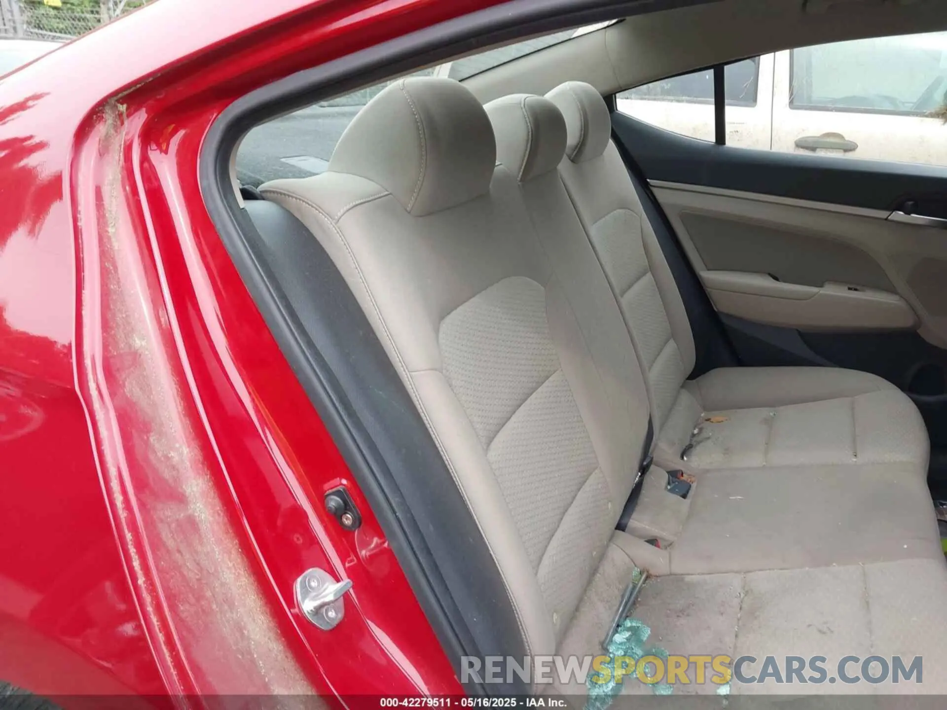 8 Photograph of a damaged car KMHD84LF0KU764701 HYUNDAI ELANTRA 2019