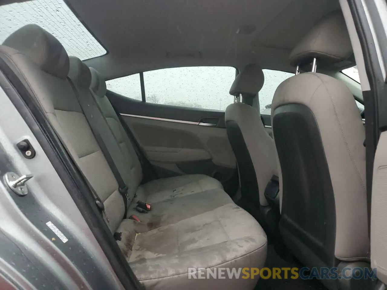10 Photograph of a damaged car KMHD84LF0KU764875 HYUNDAI ELANTRA 2019