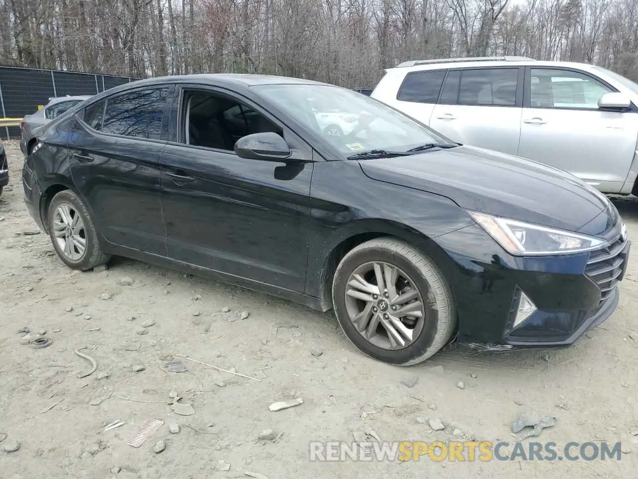4 Photograph of a damaged car KMHD84LF0KU779361 HYUNDAI ELANTRA 2019