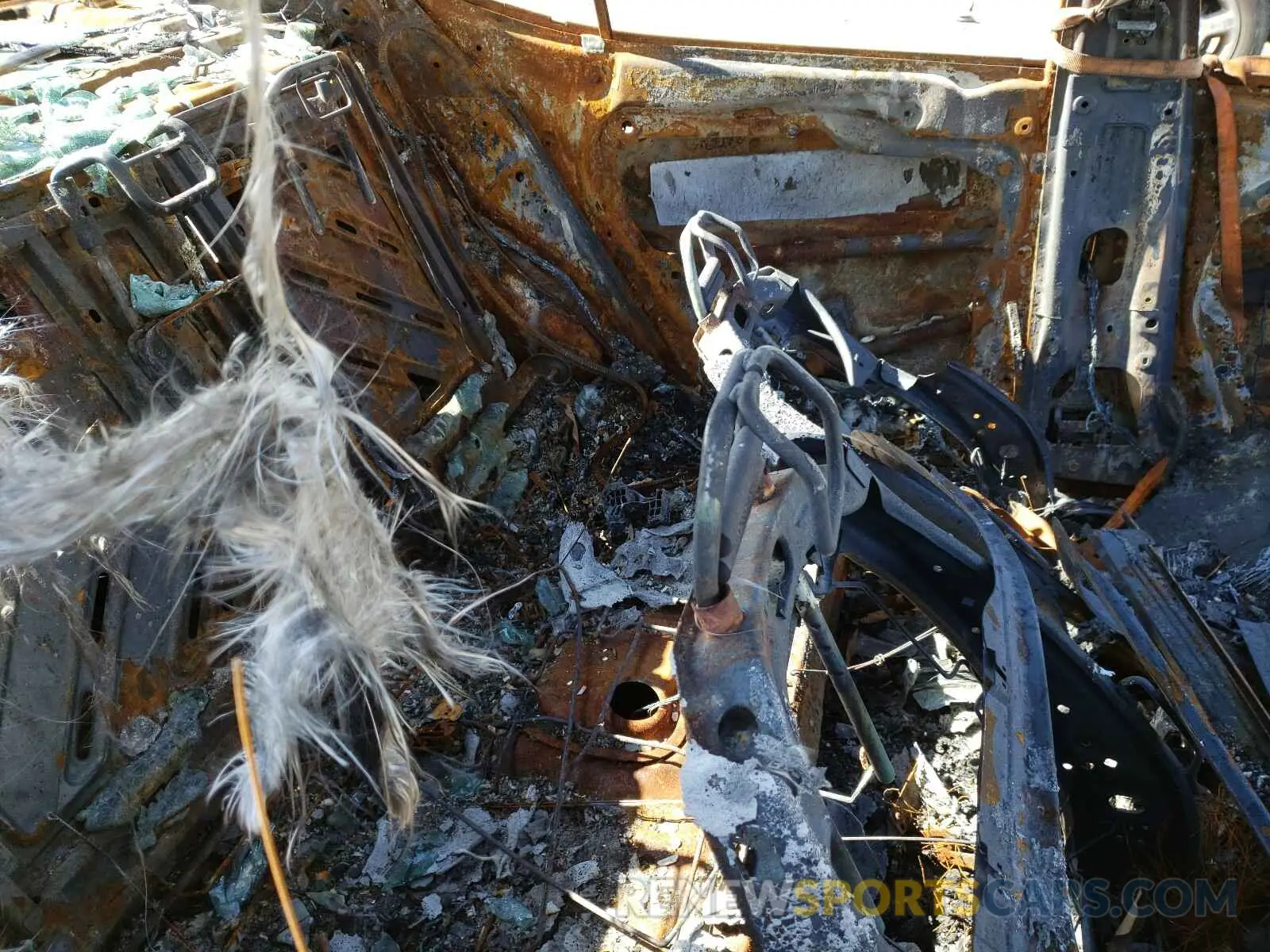 6 Photograph of a damaged car KMHD84LF0KU812911 HYUNDAI ELANTRA 2019