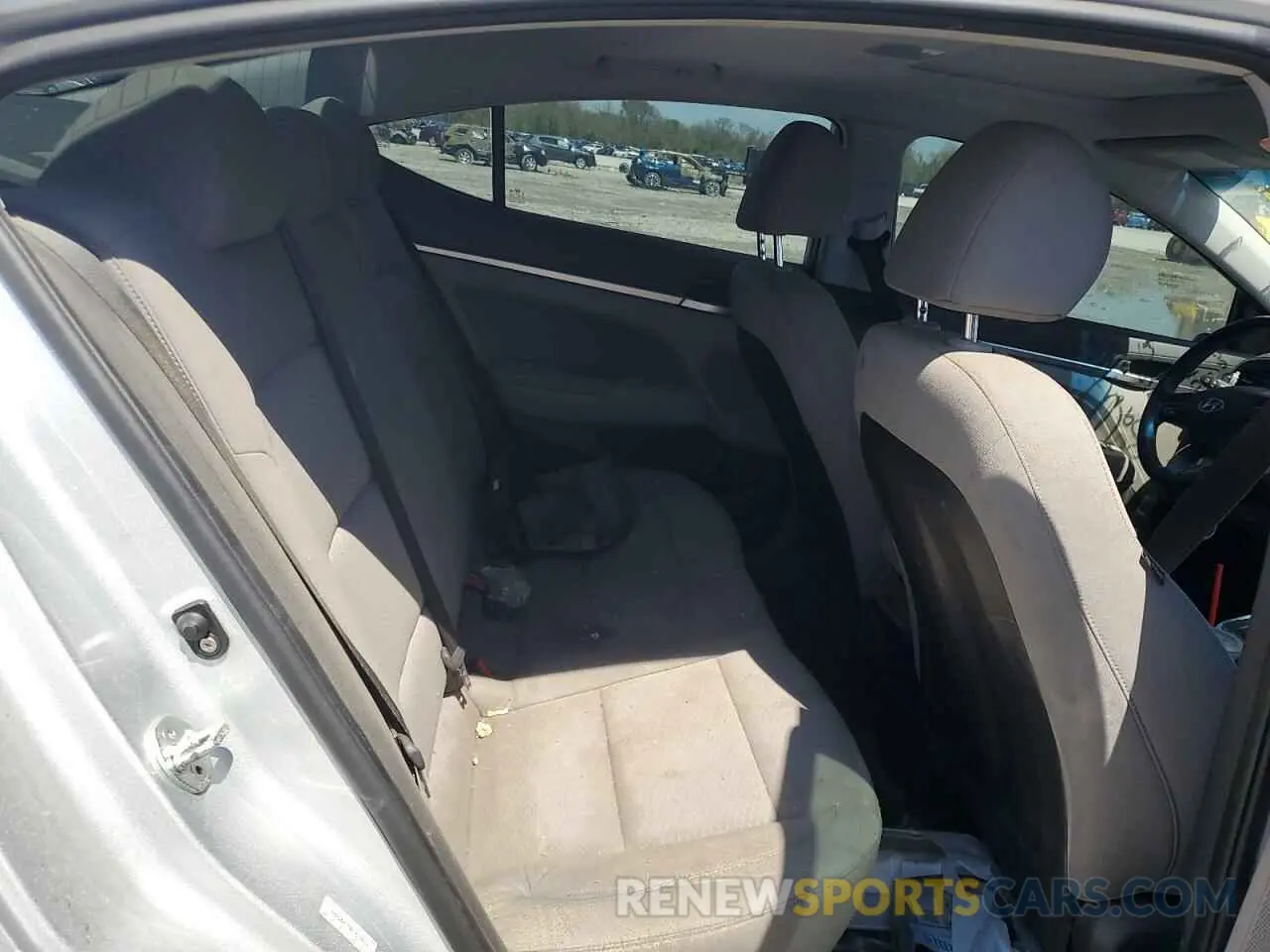 10 Photograph of a damaged car KMHD84LF0KU814819 HYUNDAI ELANTRA 2019