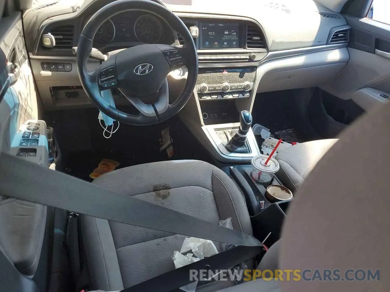 8 Photograph of a damaged car KMHD84LF0KU814819 HYUNDAI ELANTRA 2019