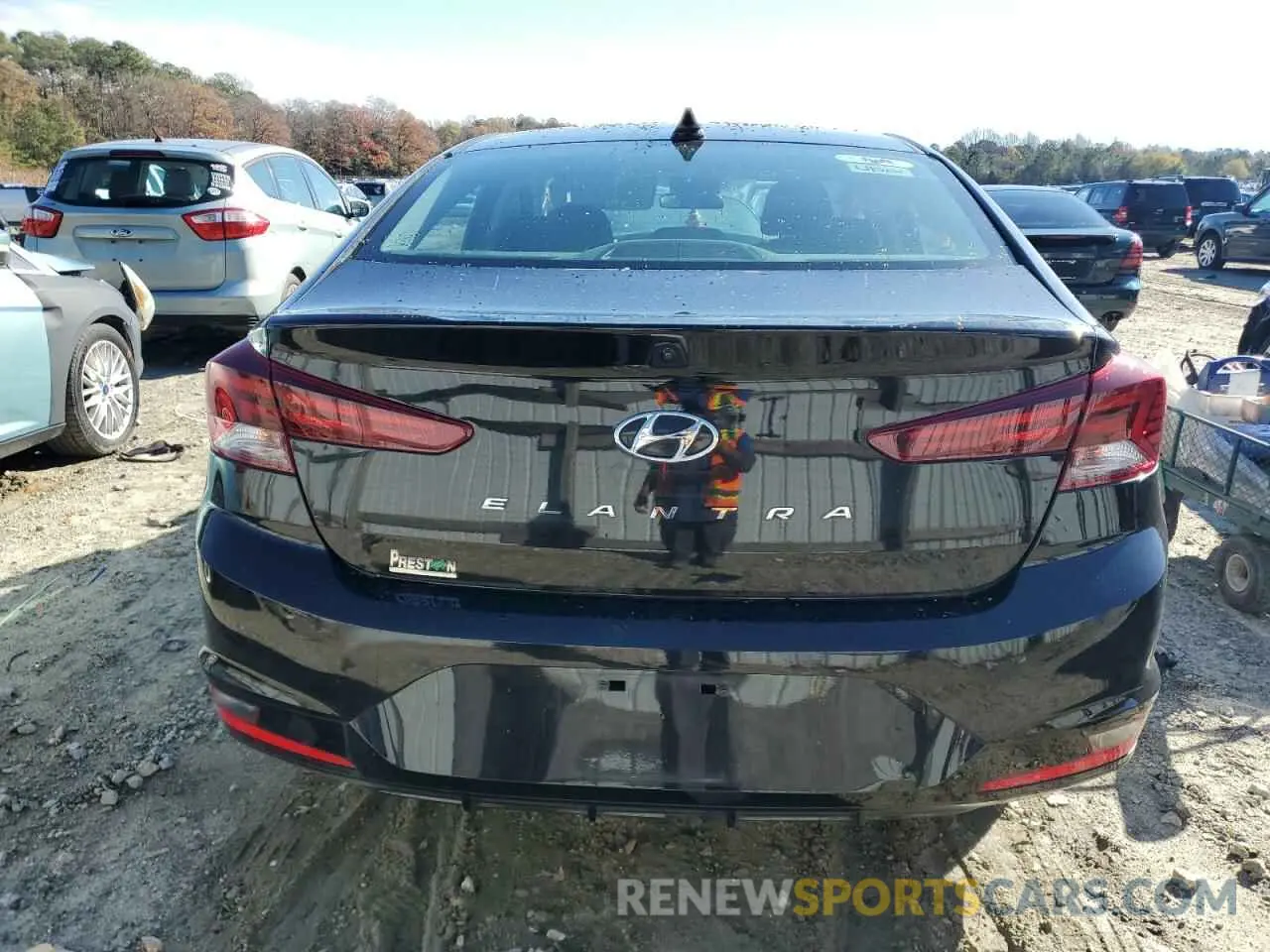 6 Photograph of a damaged car KMHD84LF0KU816375 HYUNDAI ELANTRA 2019