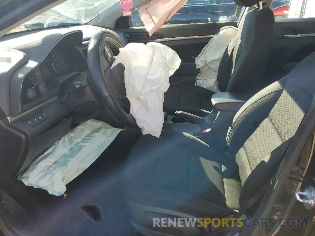 7 Photograph of a damaged car KMHD84LF0KU816375 HYUNDAI ELANTRA 2019