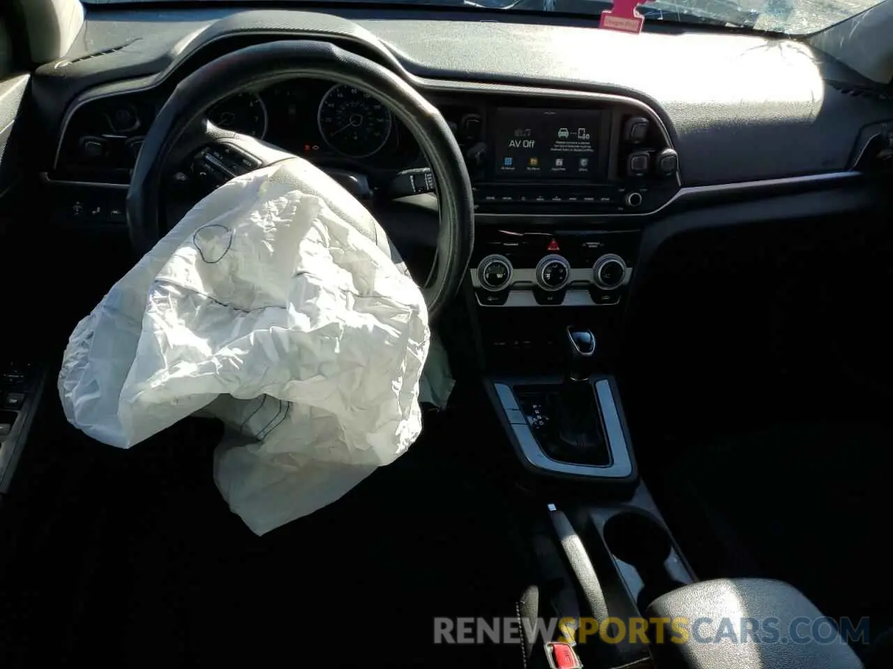 8 Photograph of a damaged car KMHD84LF0KU816375 HYUNDAI ELANTRA 2019