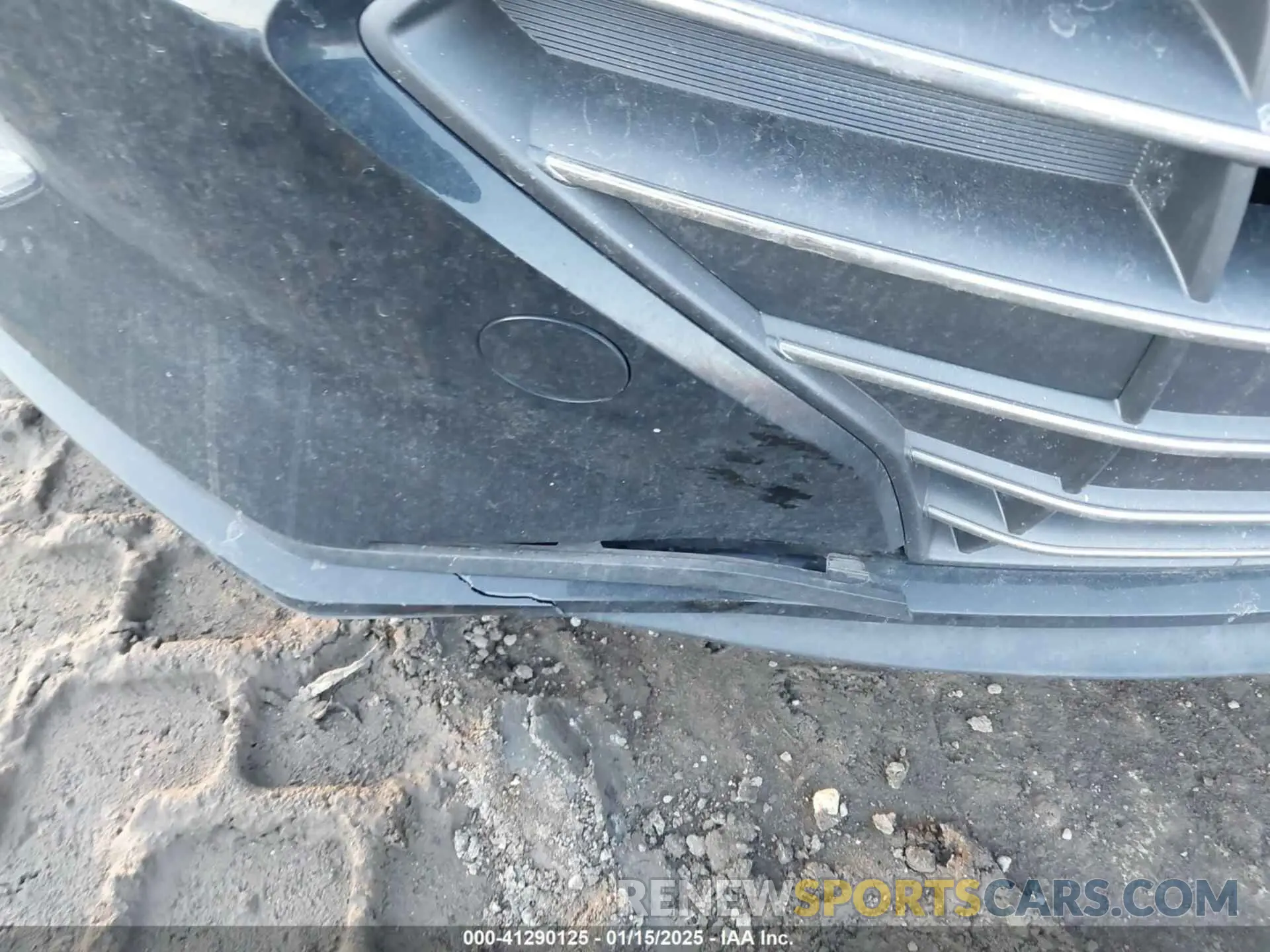 18 Photograph of a damaged car KMHD84LF1KU731142 HYUNDAI ELANTRA 2019