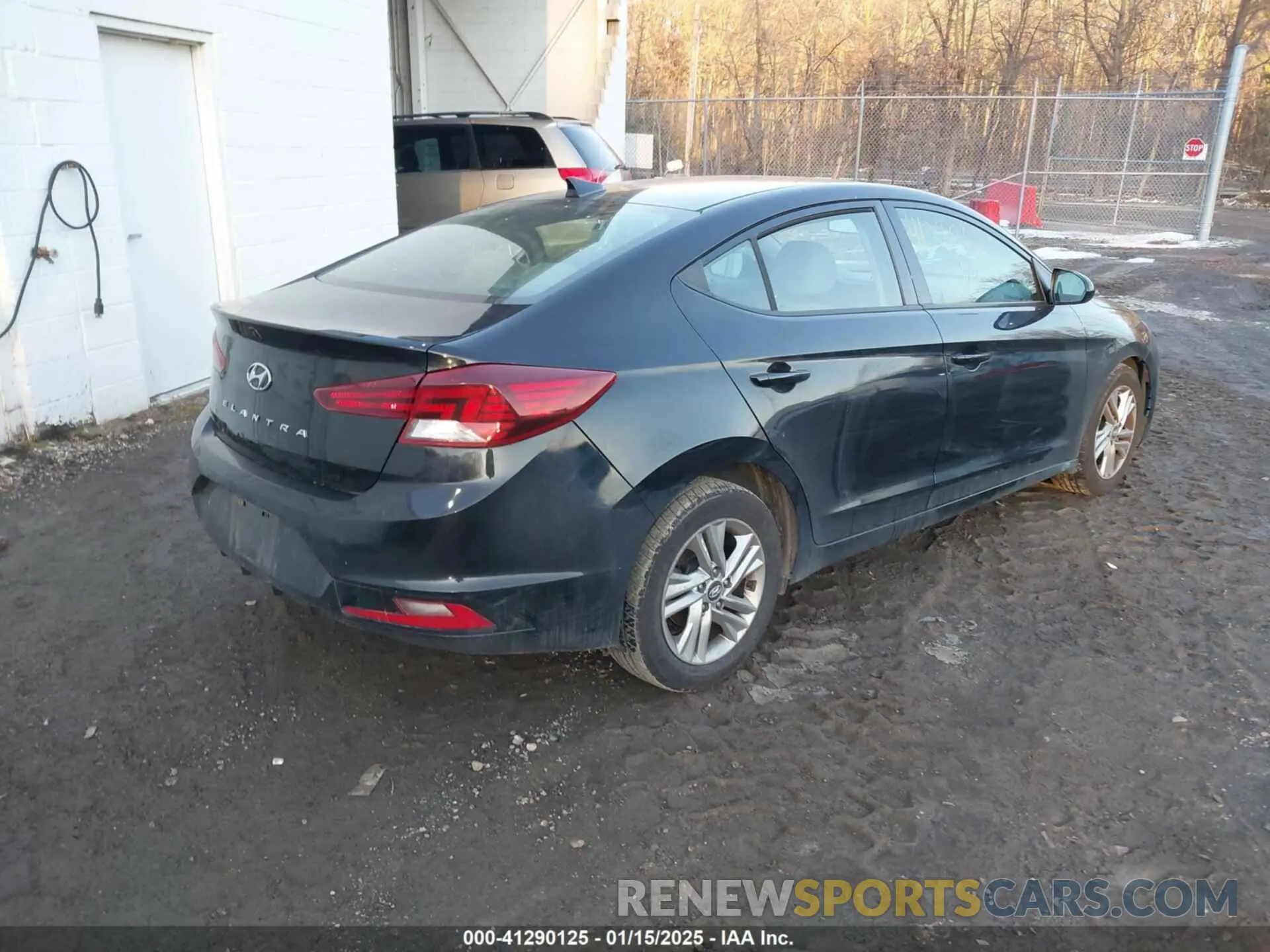 4 Photograph of a damaged car KMHD84LF1KU731142 HYUNDAI ELANTRA 2019