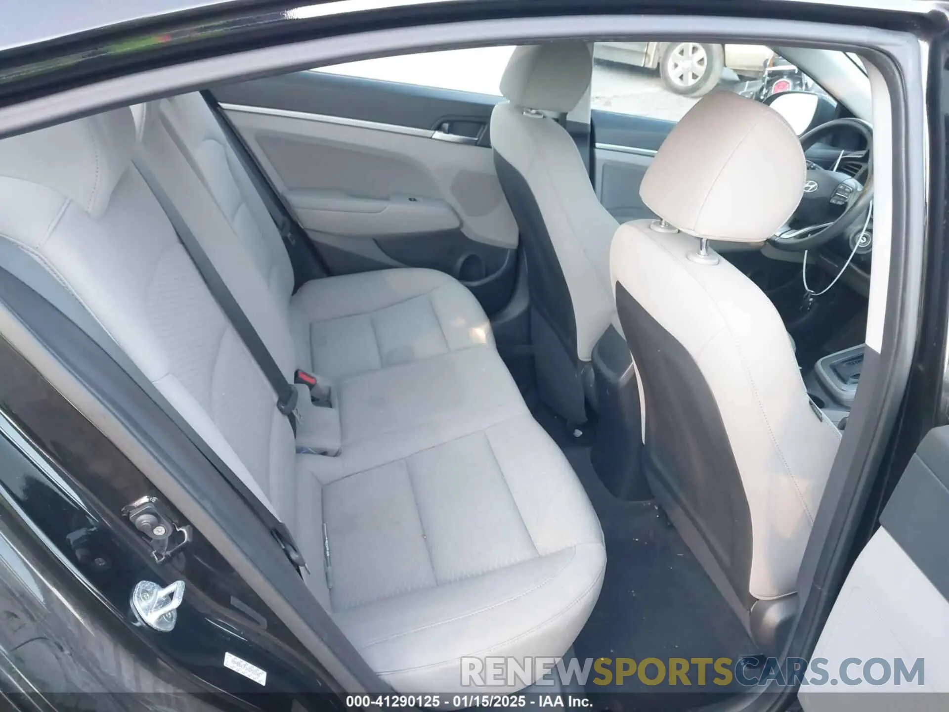 8 Photograph of a damaged car KMHD84LF1KU731142 HYUNDAI ELANTRA 2019