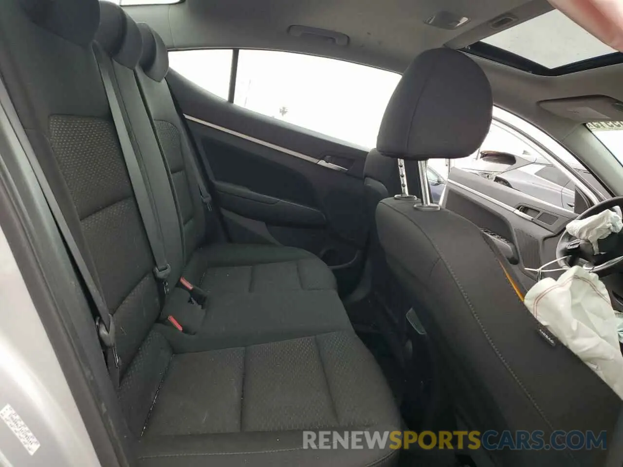 10 Photograph of a damaged car KMHD84LF1KU783144 HYUNDAI ELANTRA 2019
