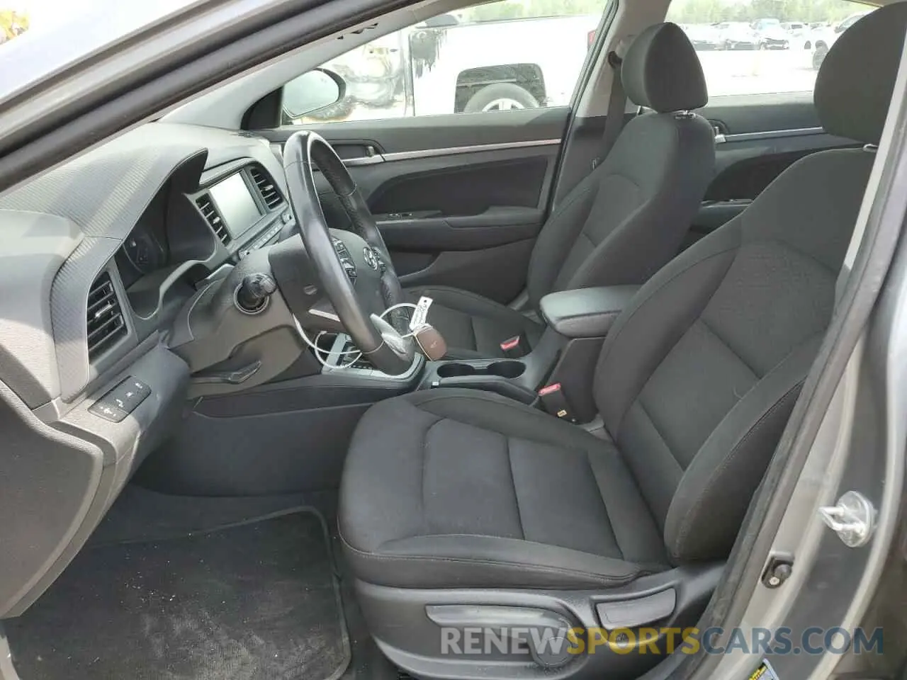 7 Photograph of a damaged car KMHD84LF1KU786996 HYUNDAI ELANTRA 2019
