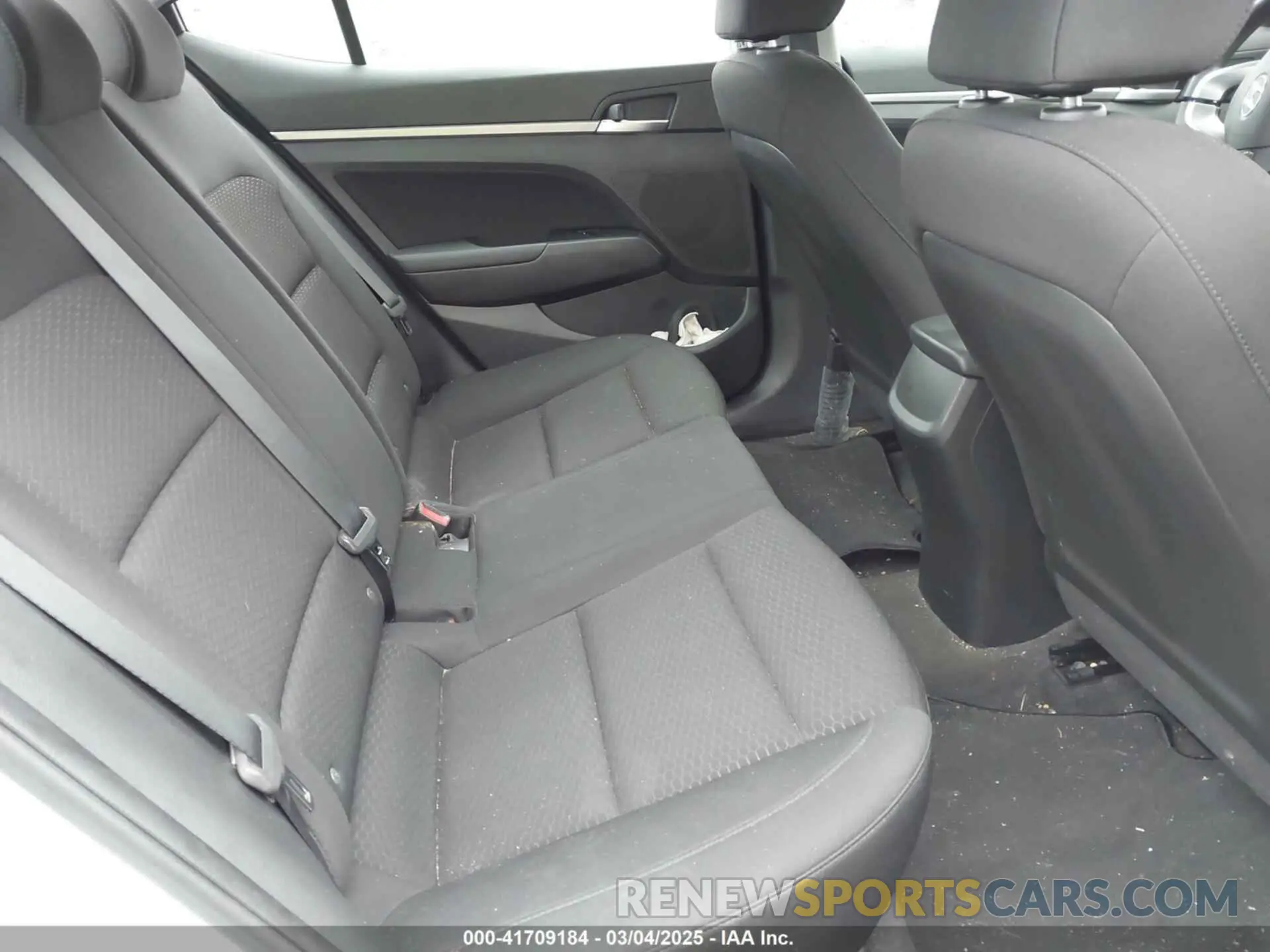 8 Photograph of a damaged car KMHD84LF1KU792720 HYUNDAI ELANTRA 2019