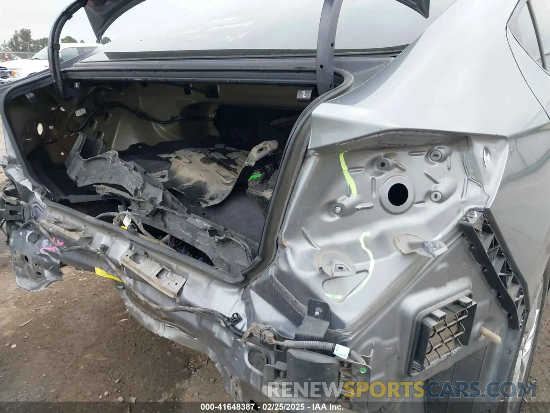 22 Photograph of a damaged car KMHD84LF1KU816854 HYUNDAI ELANTRA 2019