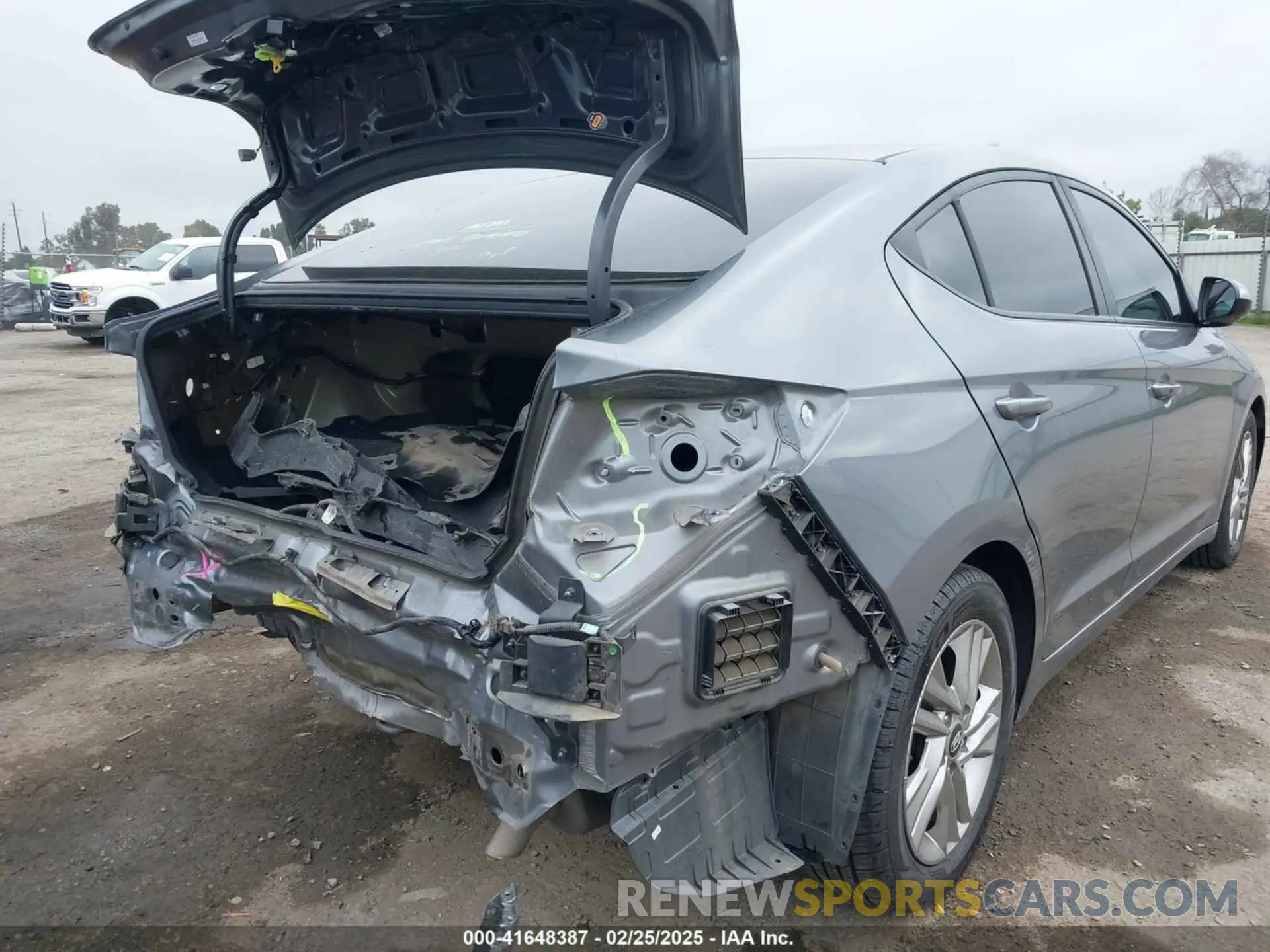 6 Photograph of a damaged car KMHD84LF1KU816854 HYUNDAI ELANTRA 2019