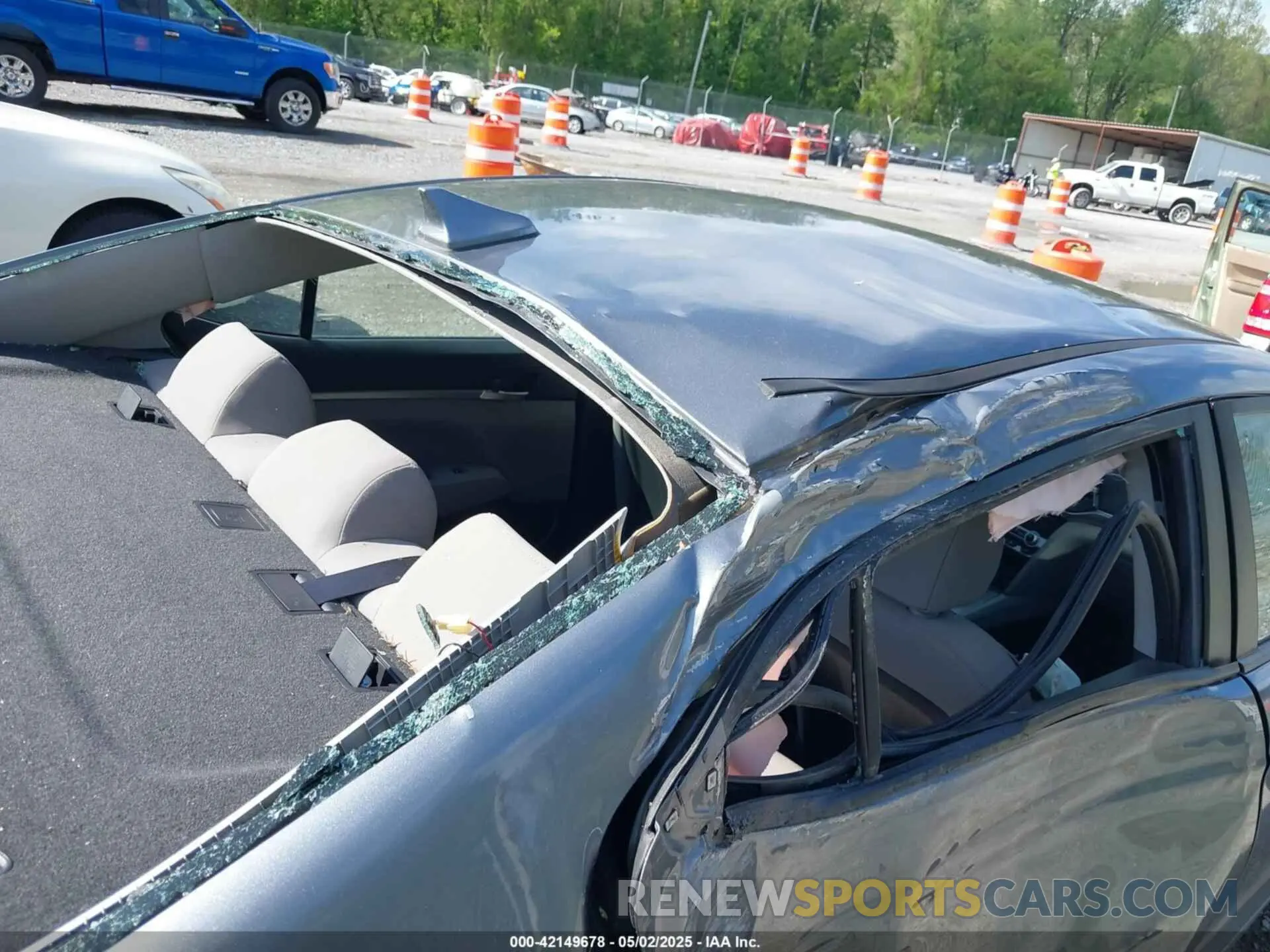 17 Photograph of a damaged car KMHD84LF1KU818927 HYUNDAI ELANTRA 2019