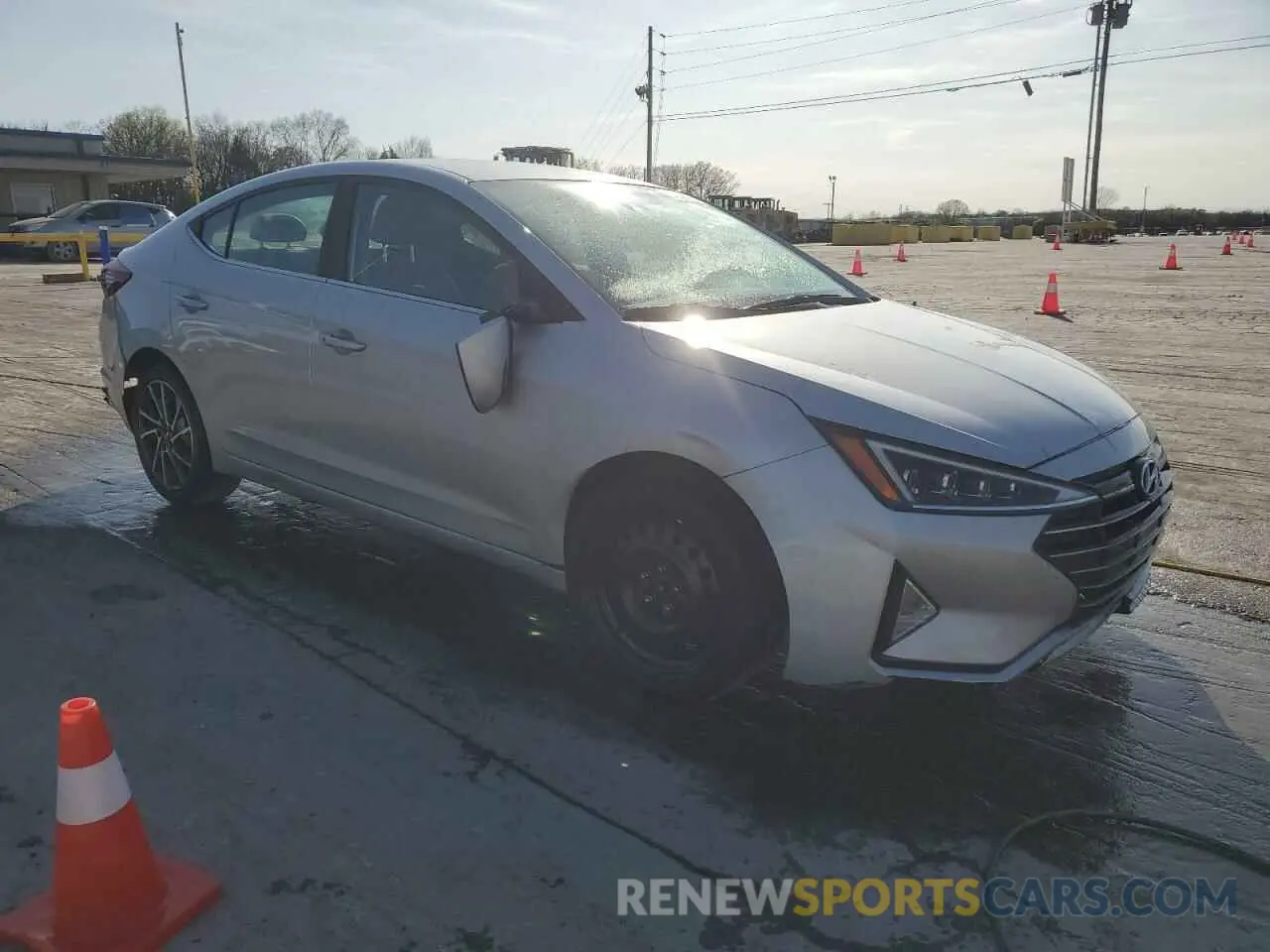 4 Photograph of a damaged car KMHD84LF1KU840894 HYUNDAI ELANTRA 2019