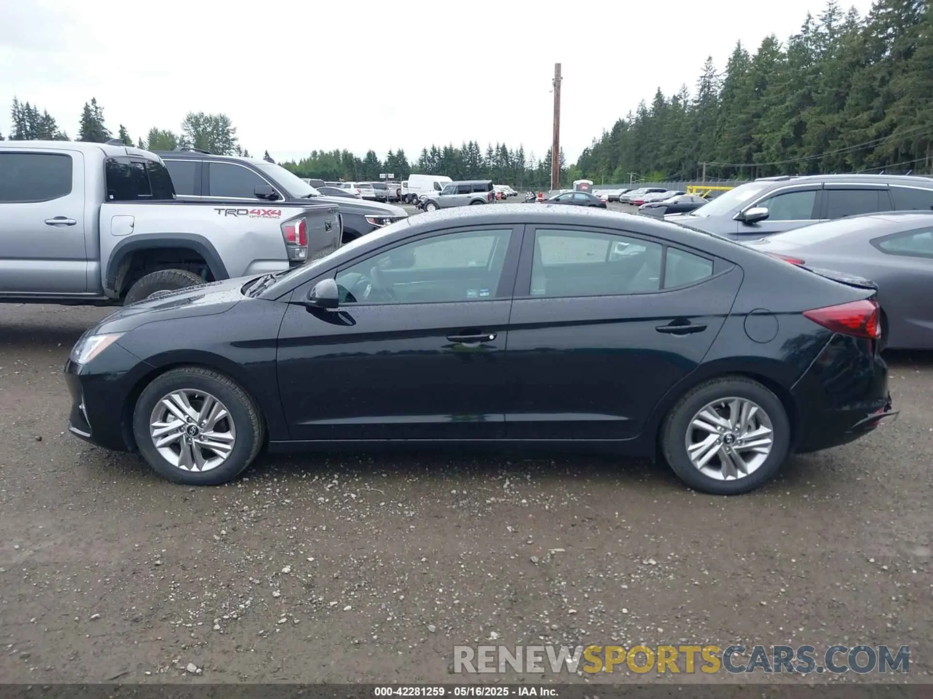 14 Photograph of a damaged car KMHD84LF2KU797912 HYUNDAI ELANTRA 2019