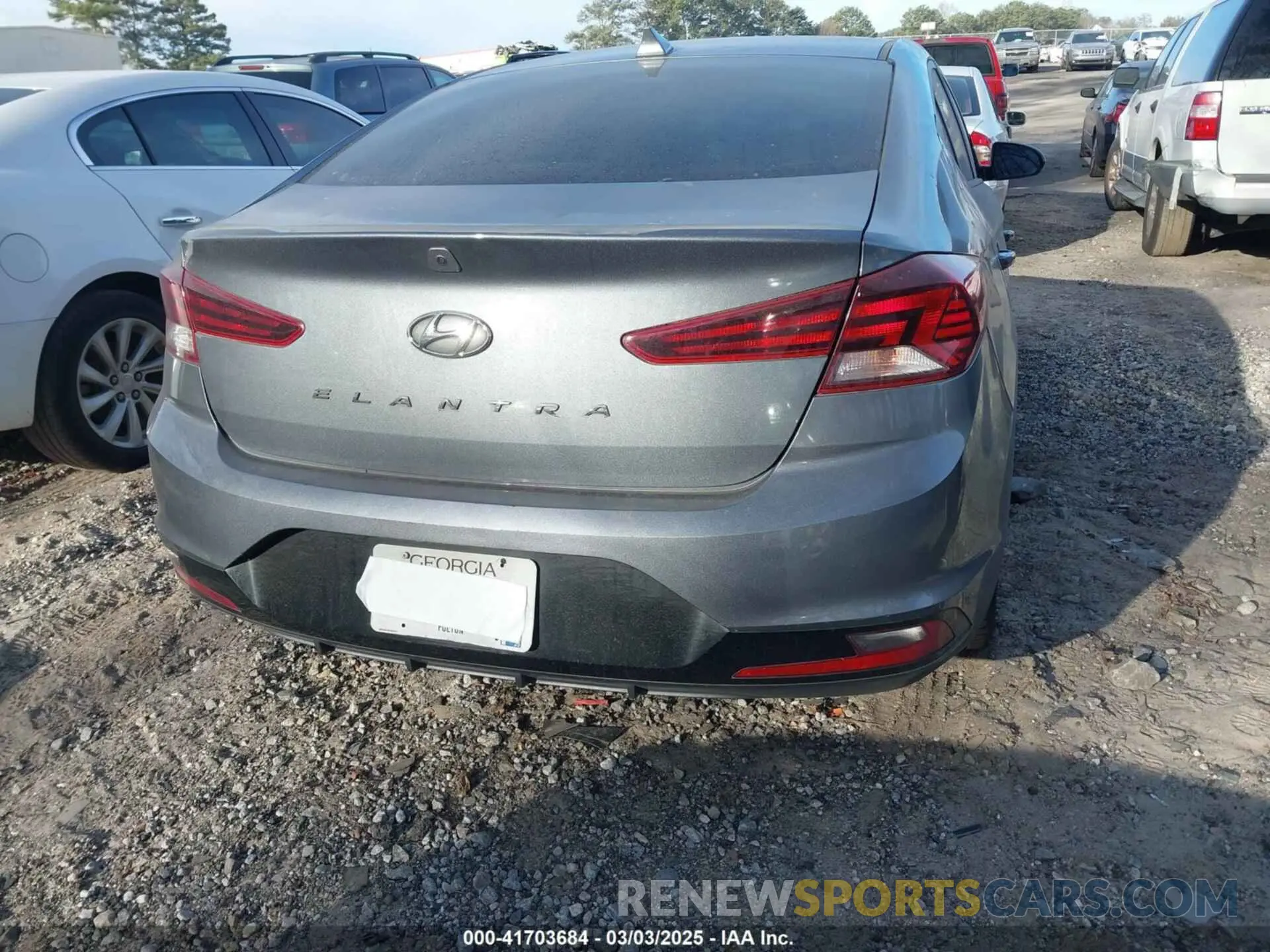 15 Photograph of a damaged car KMHD84LF2KU823697 HYUNDAI ELANTRA 2019