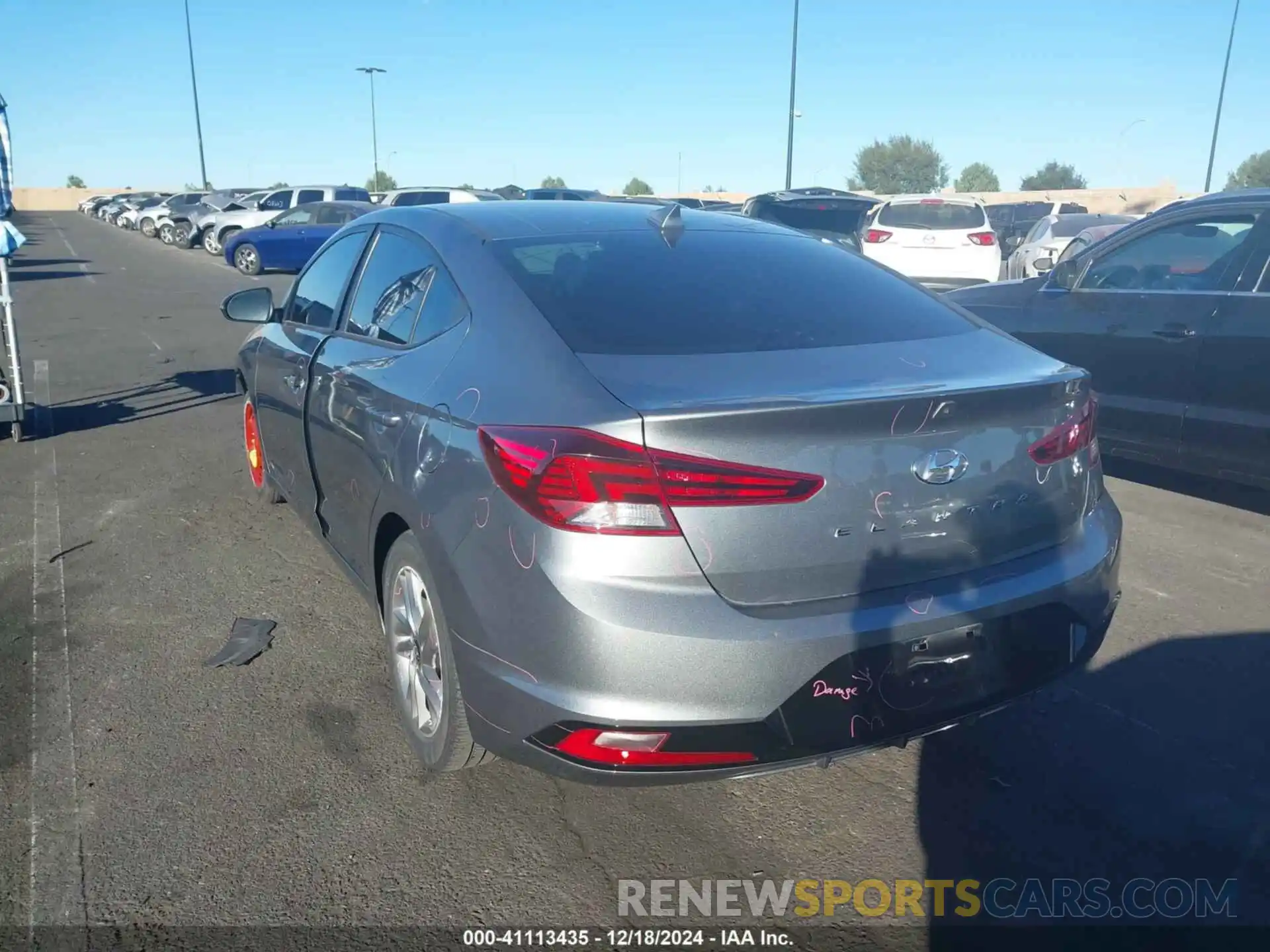 14 Photograph of a damaged car KMHD84LF3KU757225 HYUNDAI ELANTRA 2019